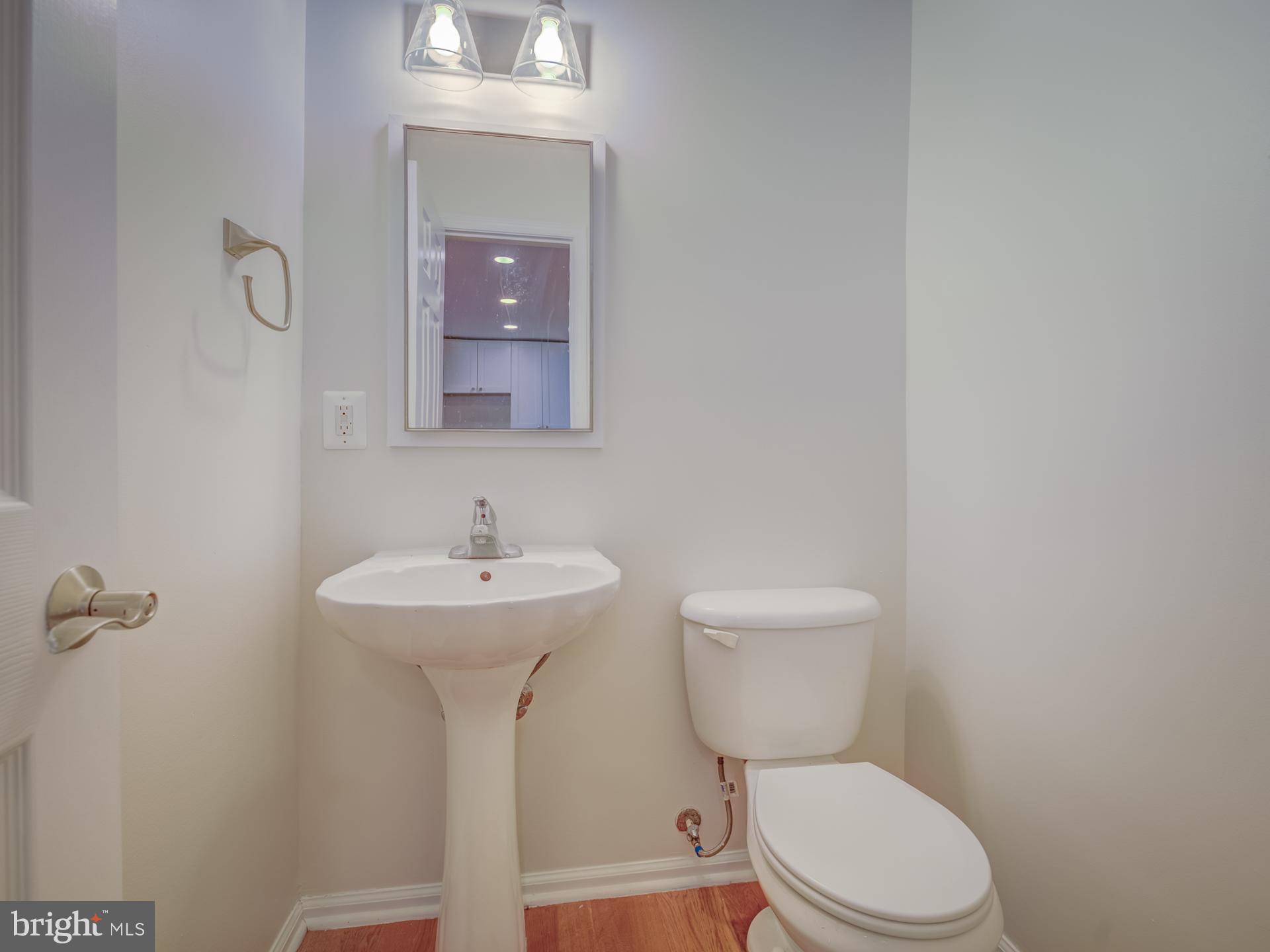 PARKSIDE AT ALEXANDRIA - Residential Lease