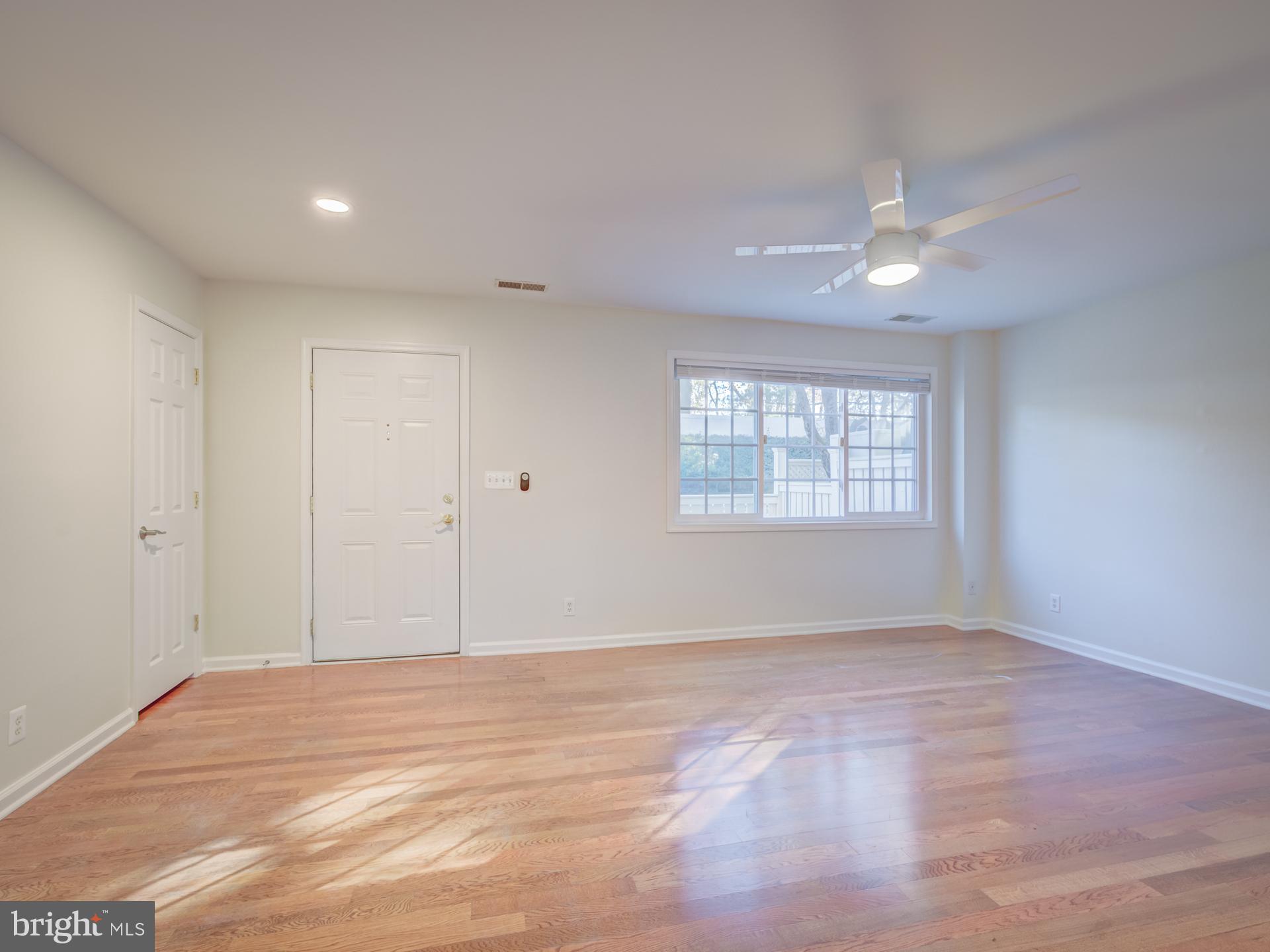 PARKSIDE AT ALEXANDRIA - Residential Lease