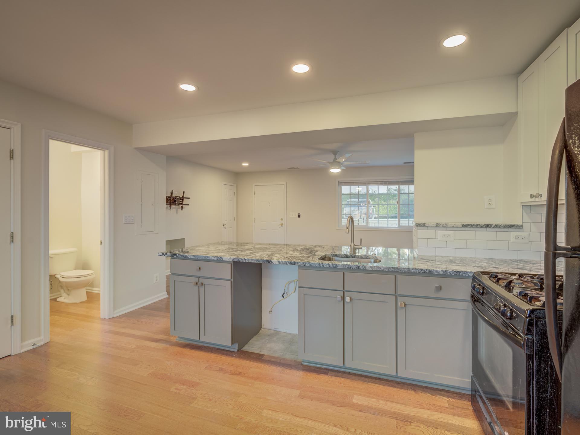 PARKSIDE AT ALEXANDRIA - Residential Lease