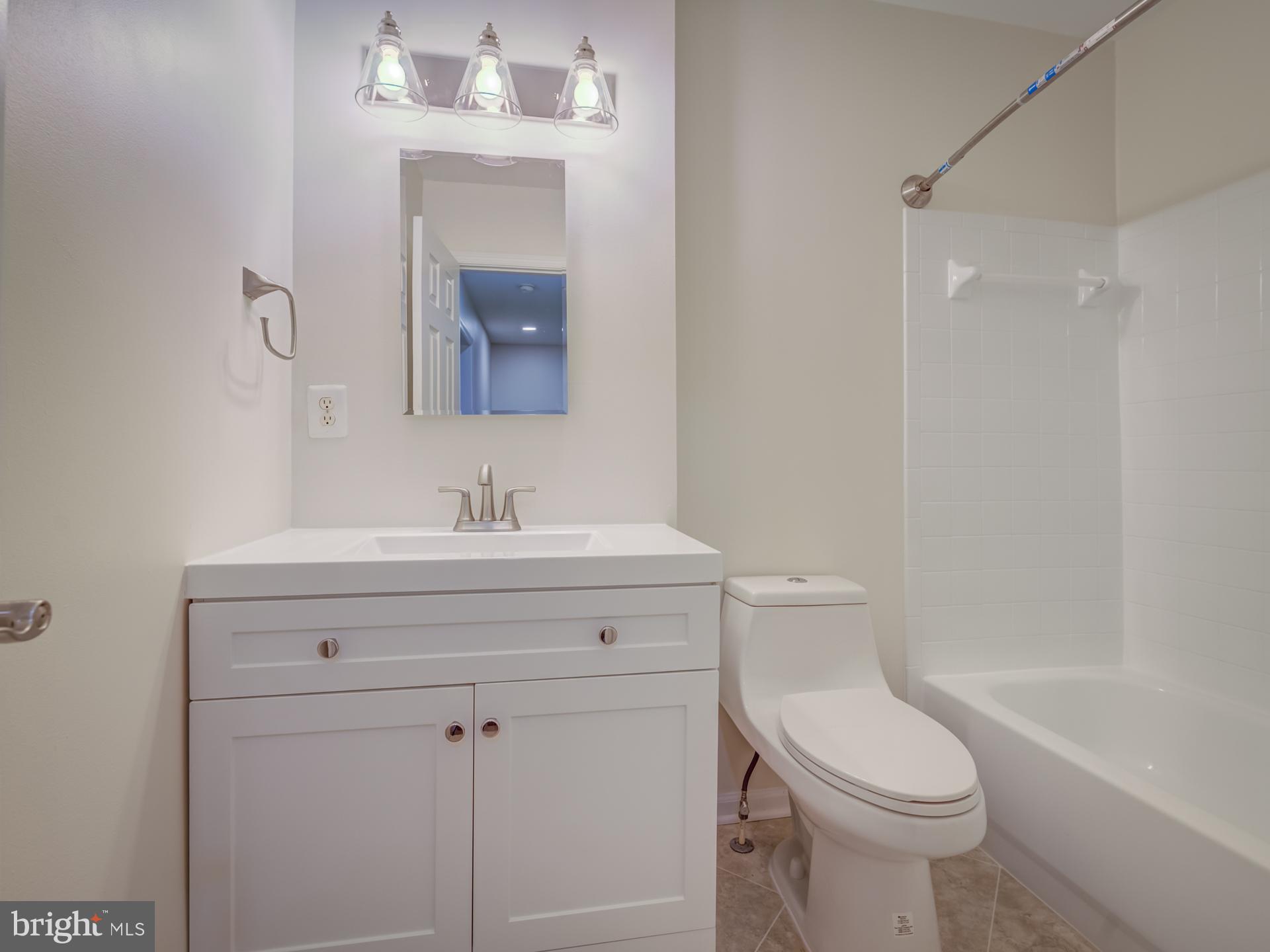 PARKSIDE AT ALEXANDRIA - Residential Lease