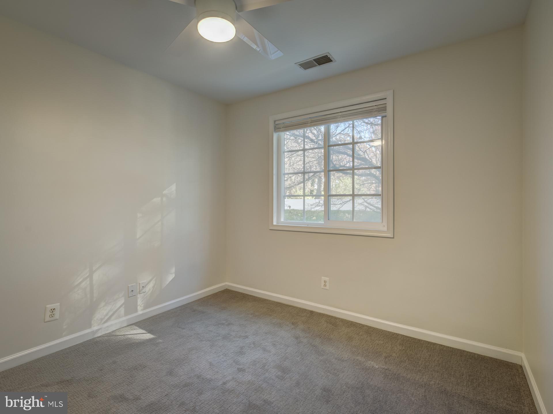 PARKSIDE AT ALEXANDRIA - Residential Lease