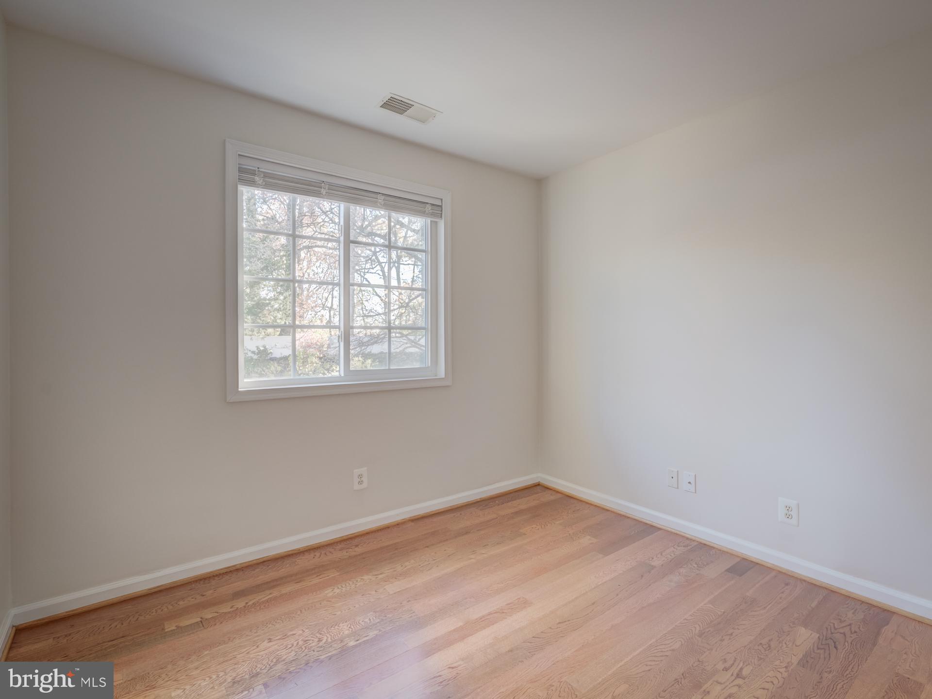 PARKSIDE AT ALEXANDRIA - Residential Lease