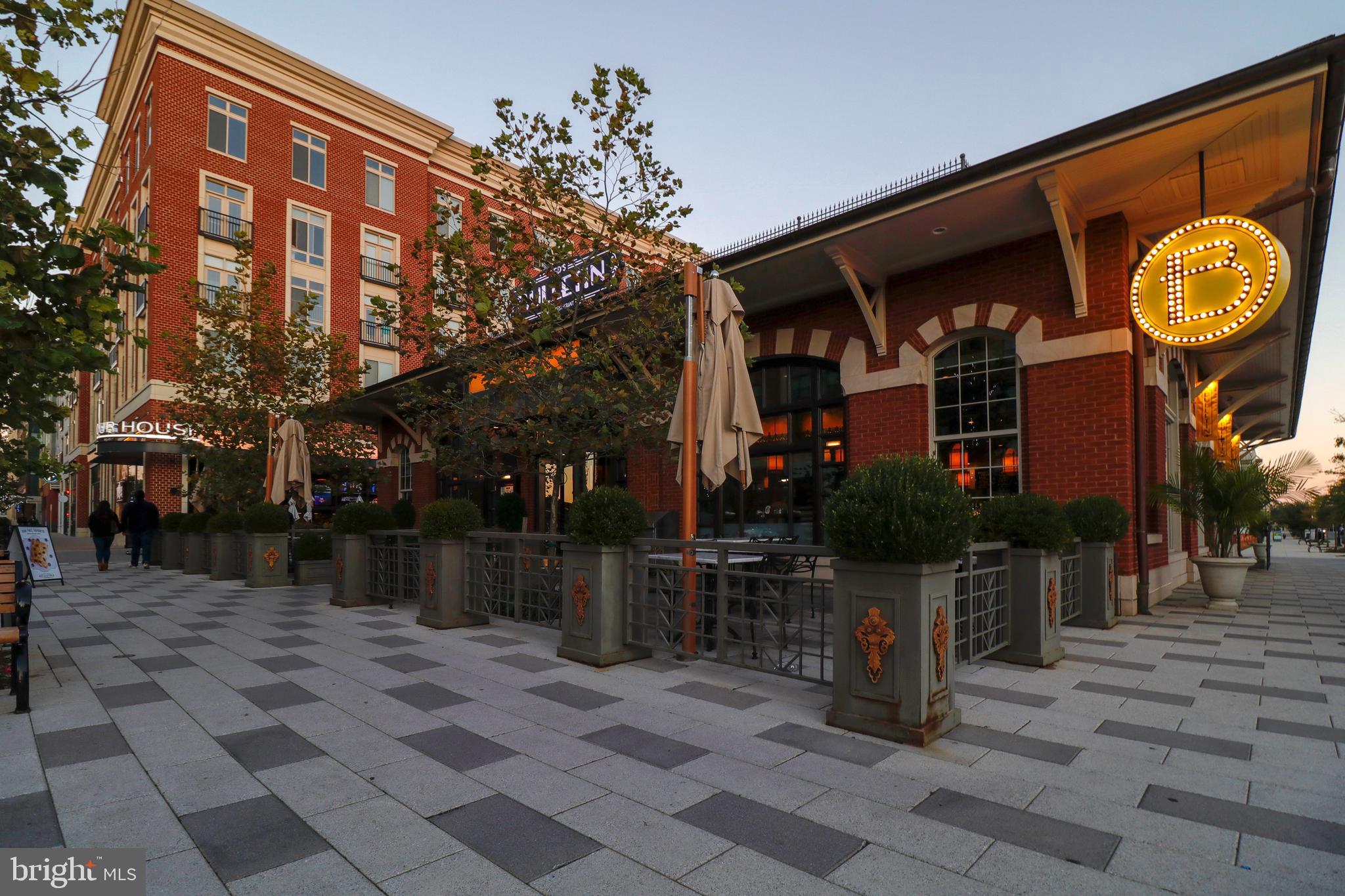 CROWN FARM - Residential