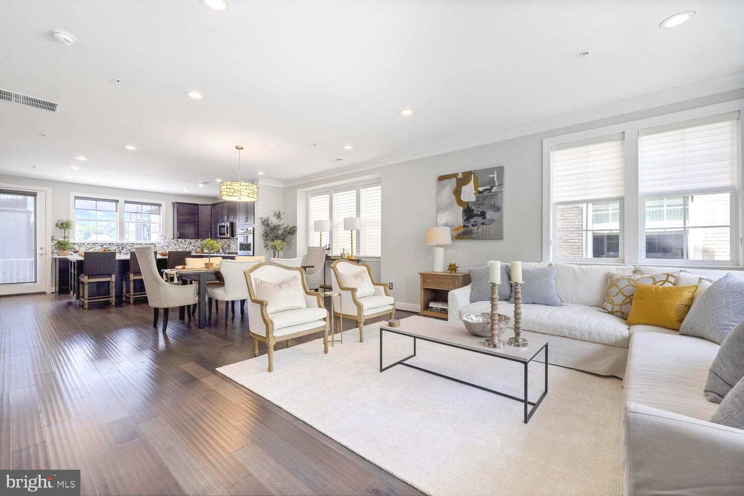 CROWN FARM - Residential