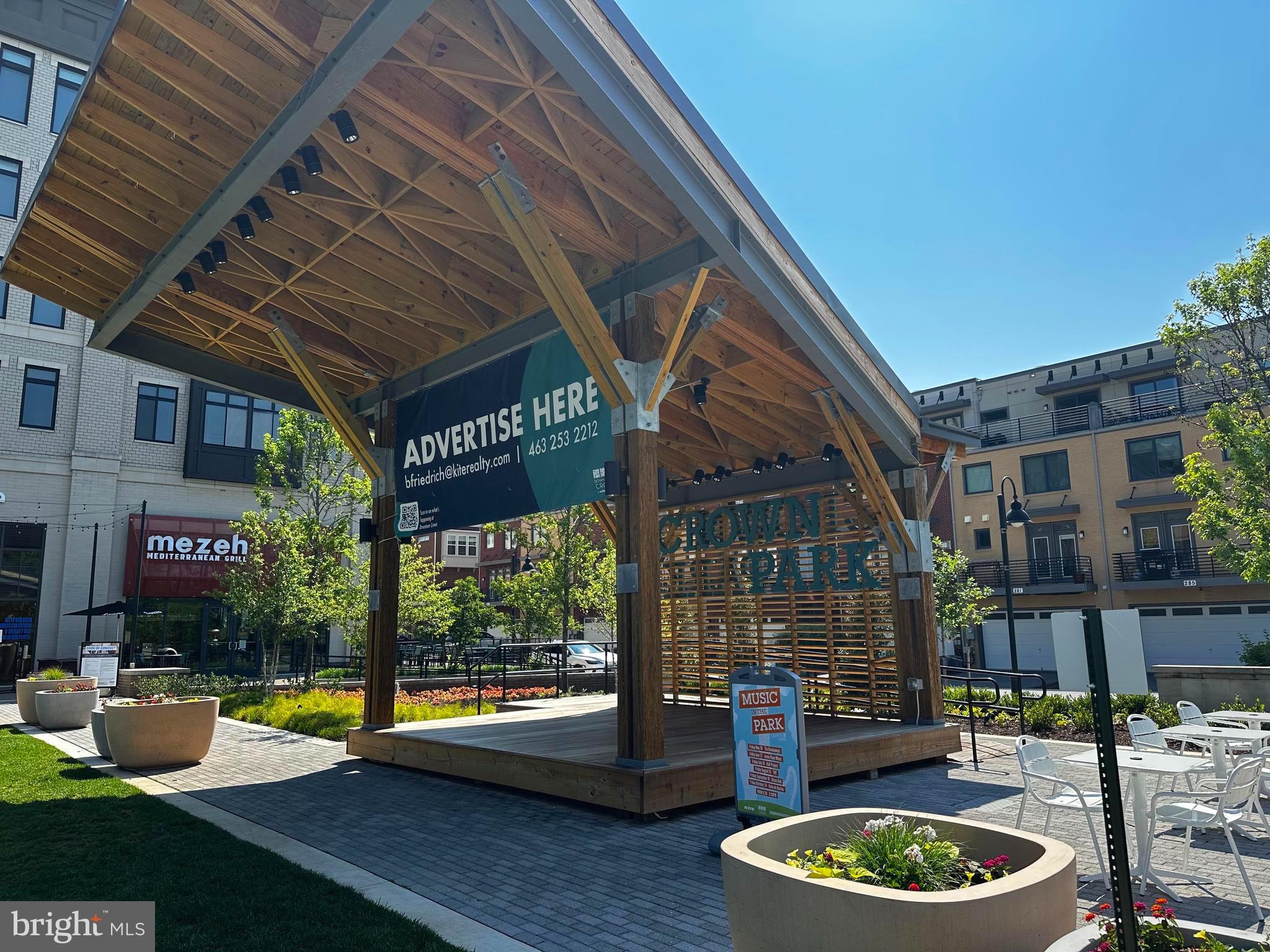 CROWN FARM - Residential