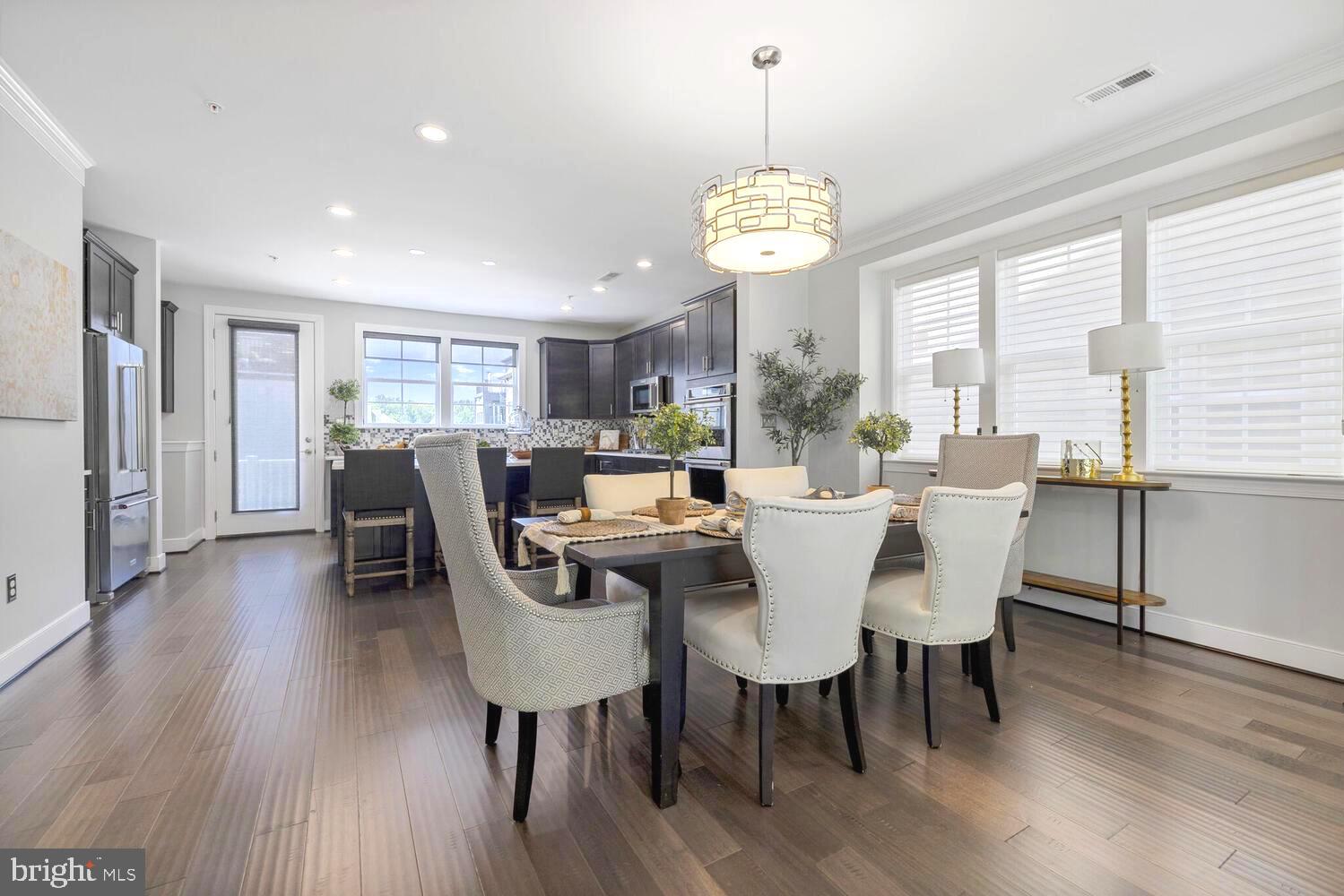 CROWN FARM - Residential