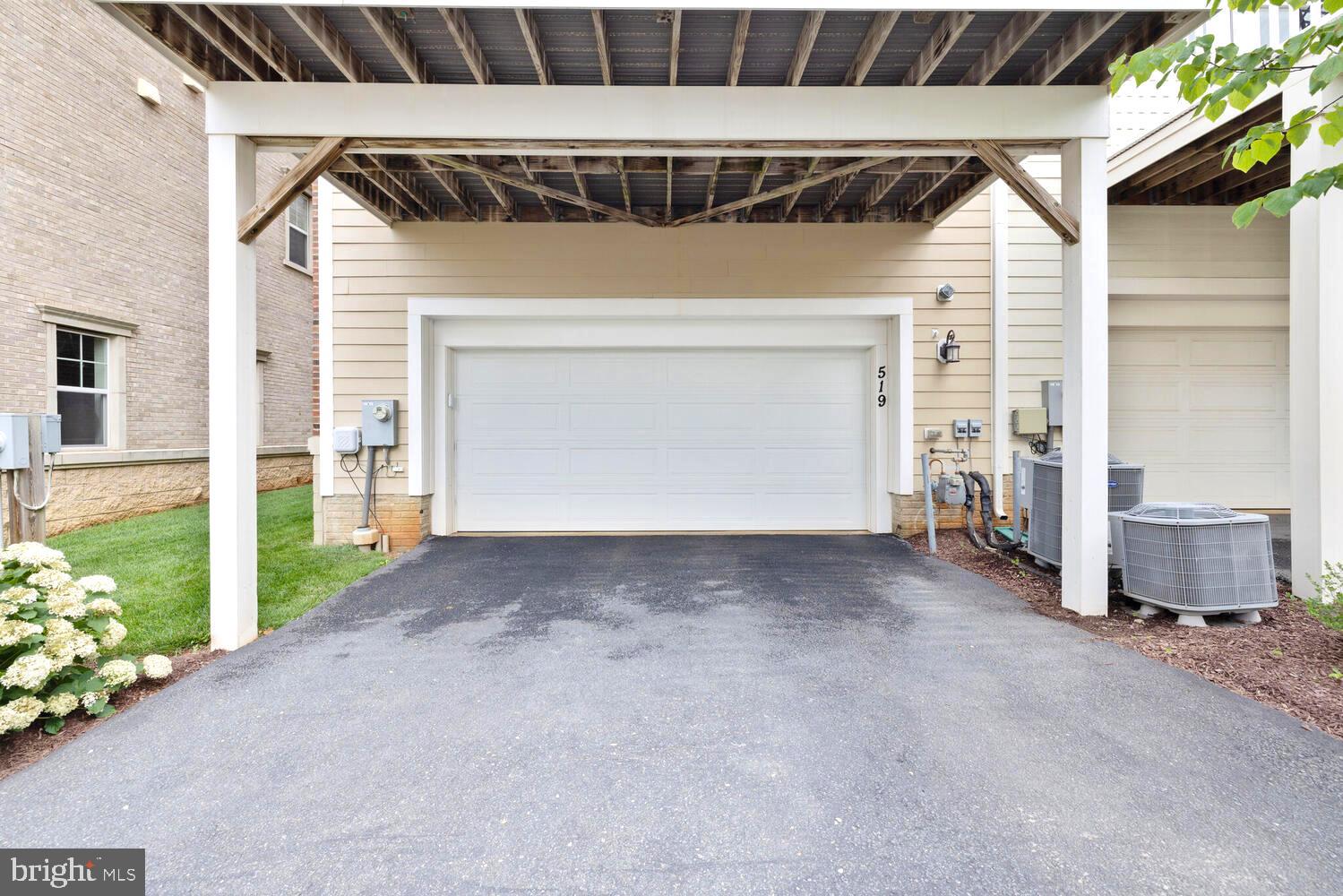 CROWN FARM - Residential