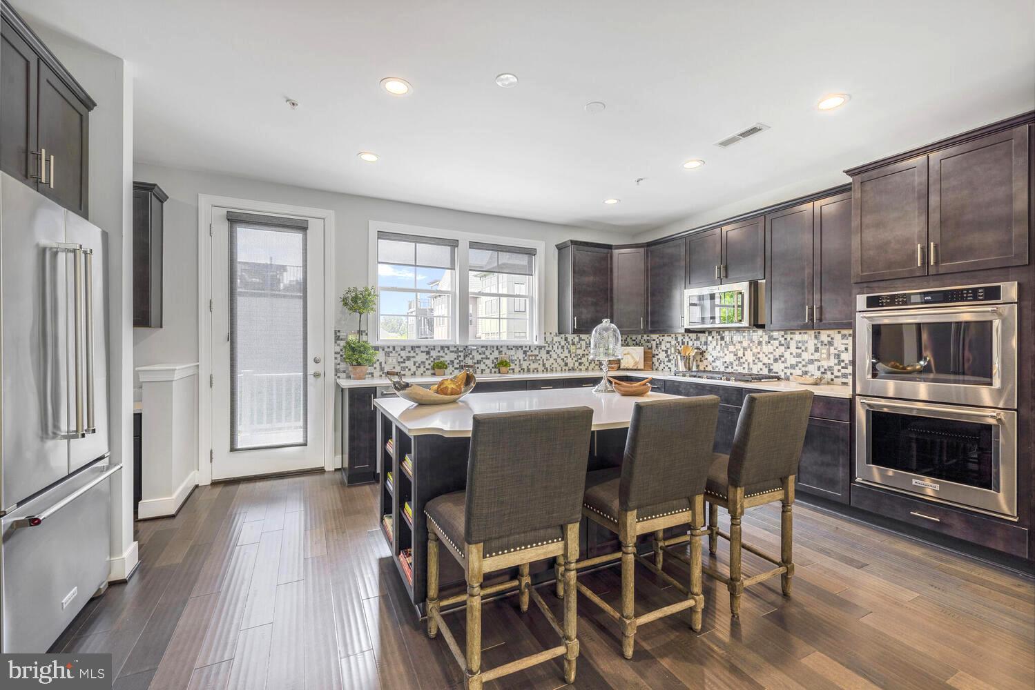 CROWN FARM - Residential