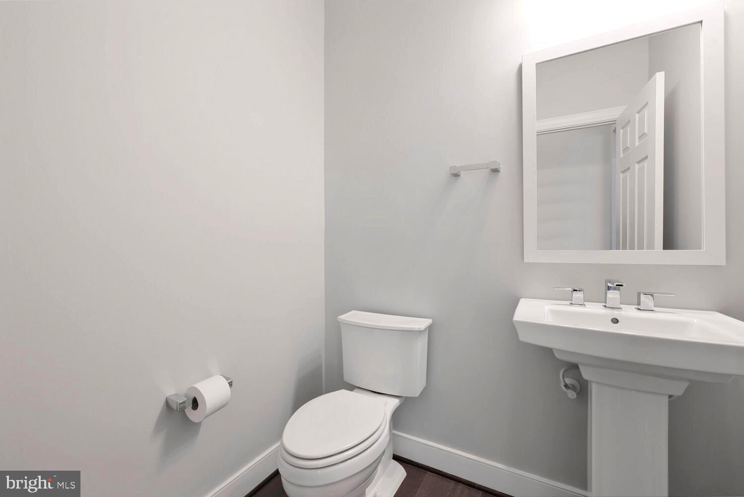 CROWN FARM - Residential