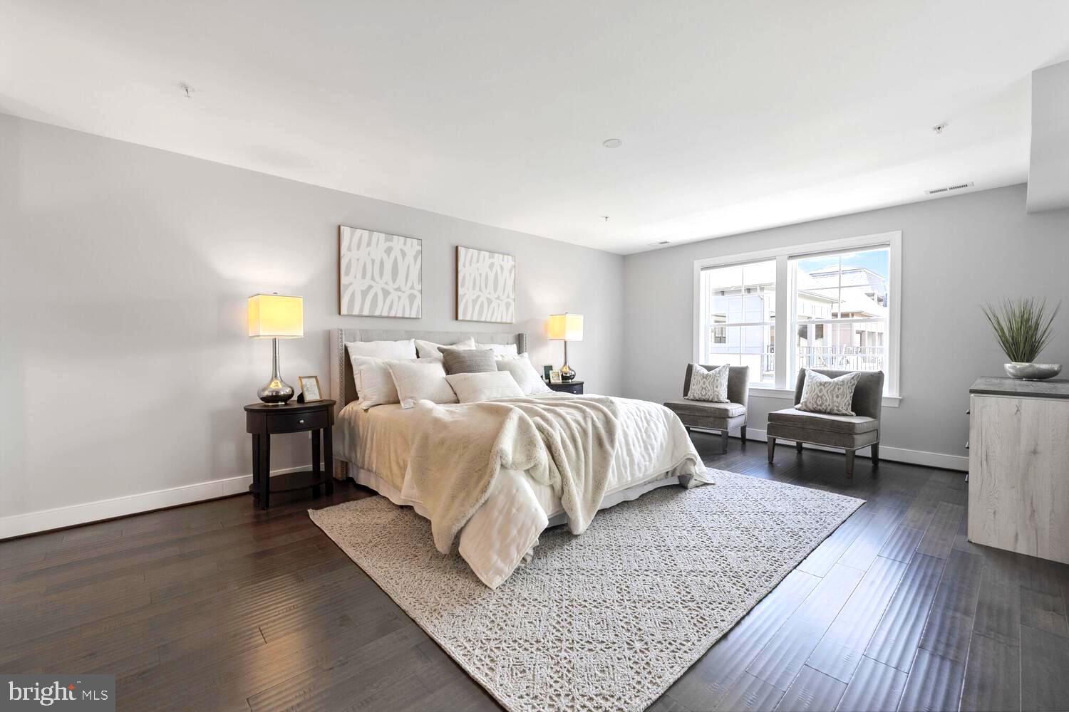 CROWN FARM - Residential