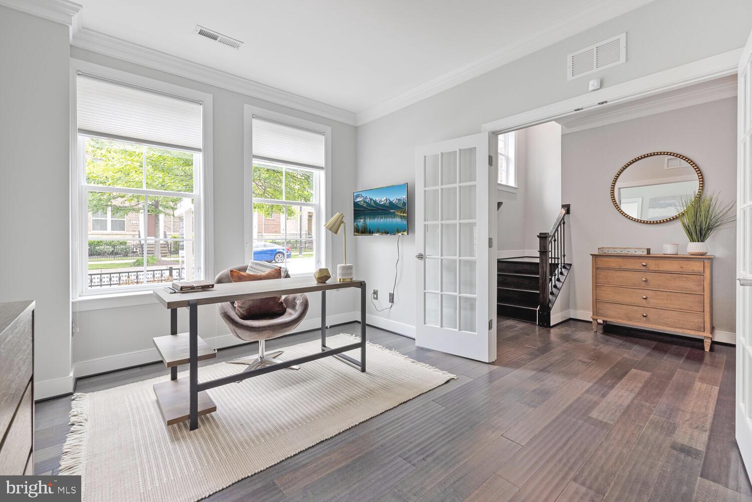 CROWN FARM - Residential