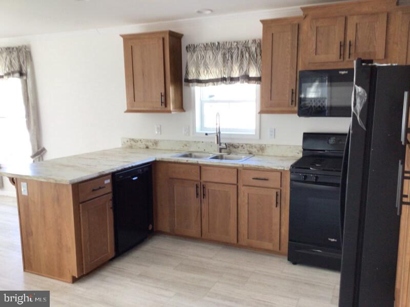 BREEZY ACRES - Residential