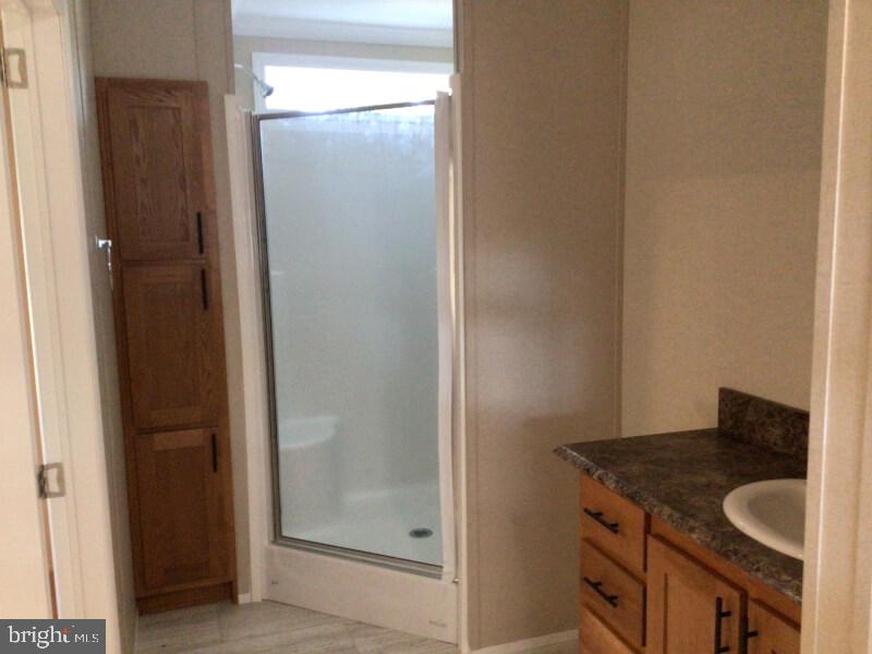 BREEZY ACRES - Residential