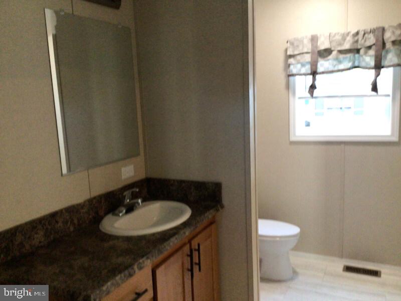 BREEZY ACRES - Residential