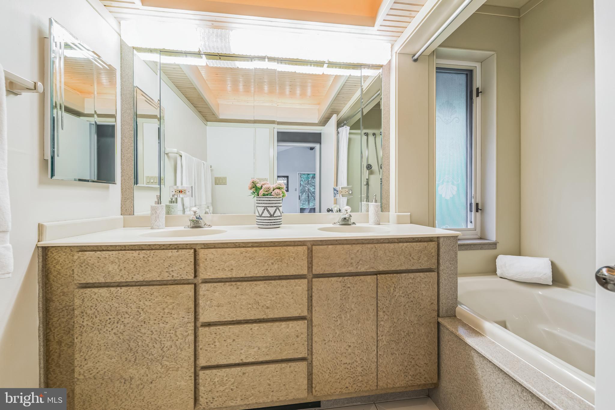 WHITFORD HILLS - Residential