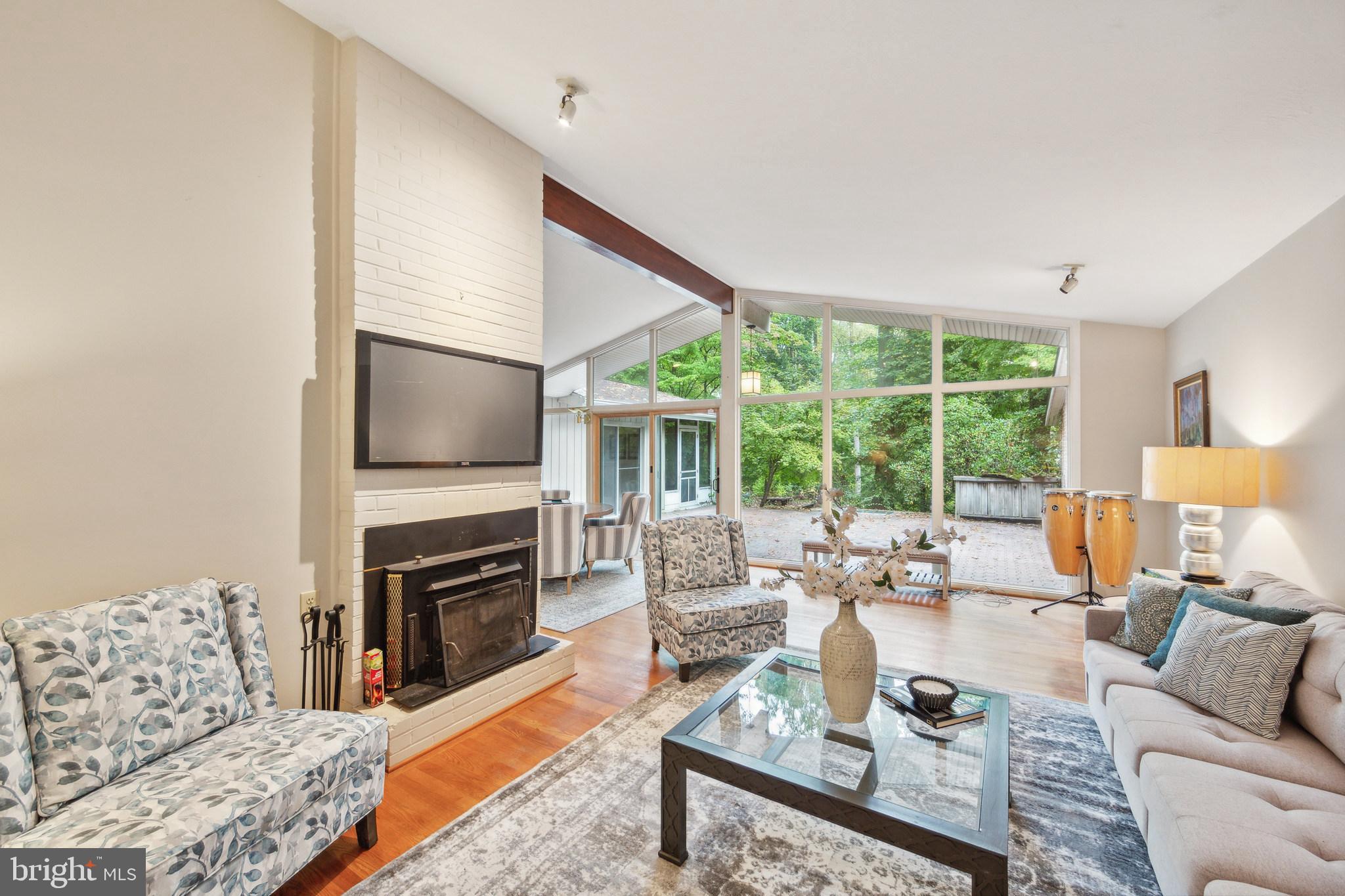 WHITFORD HILLS - Residential