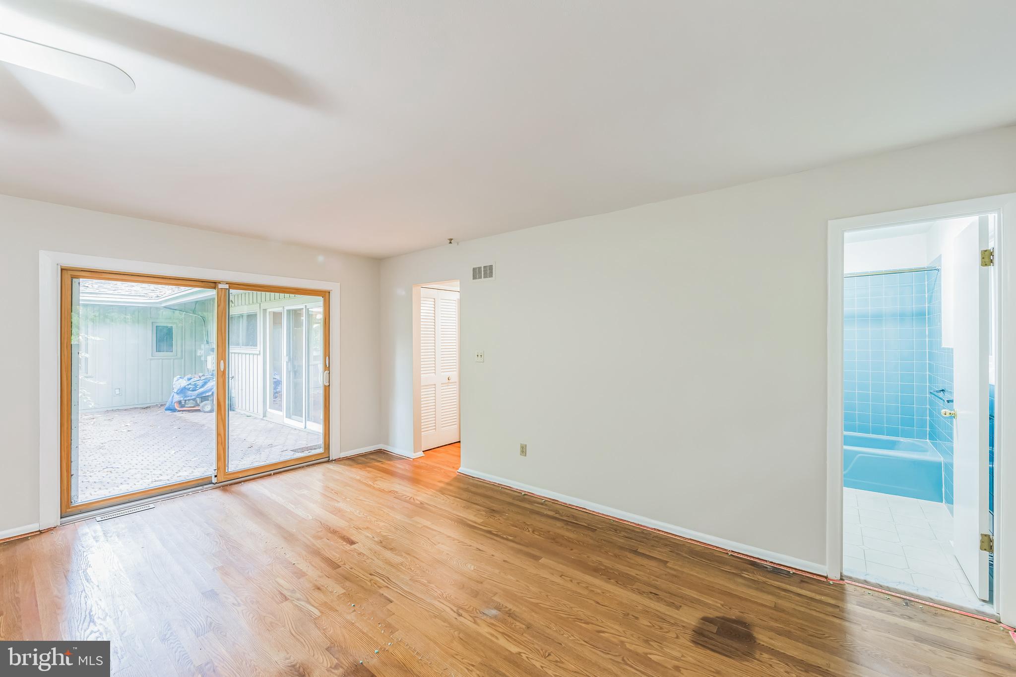 WHITFORD HILLS - Residential