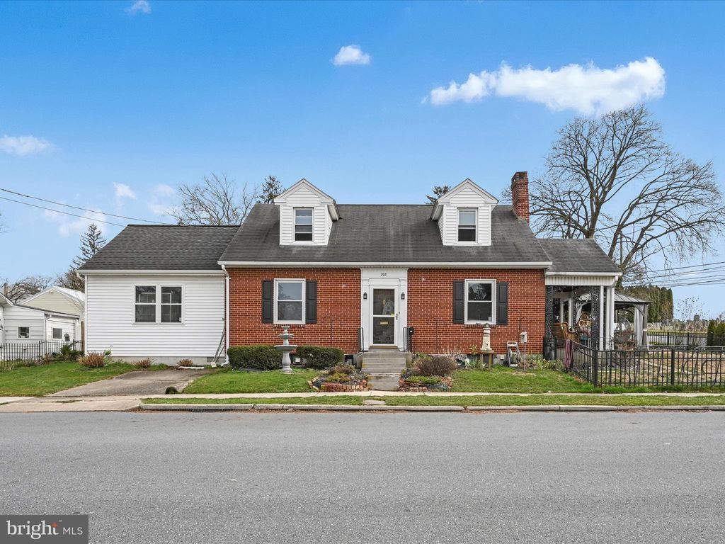 Photo of 208 Lemon Street, Elizabethtown, PA 17022 (MLS # PALA2047288)