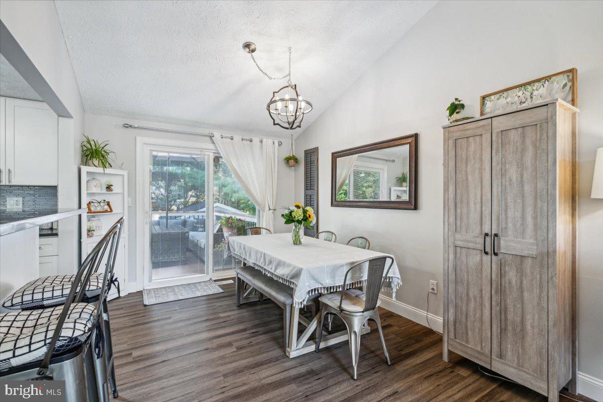 FOUNTAIN ROCK MANOR - Residential