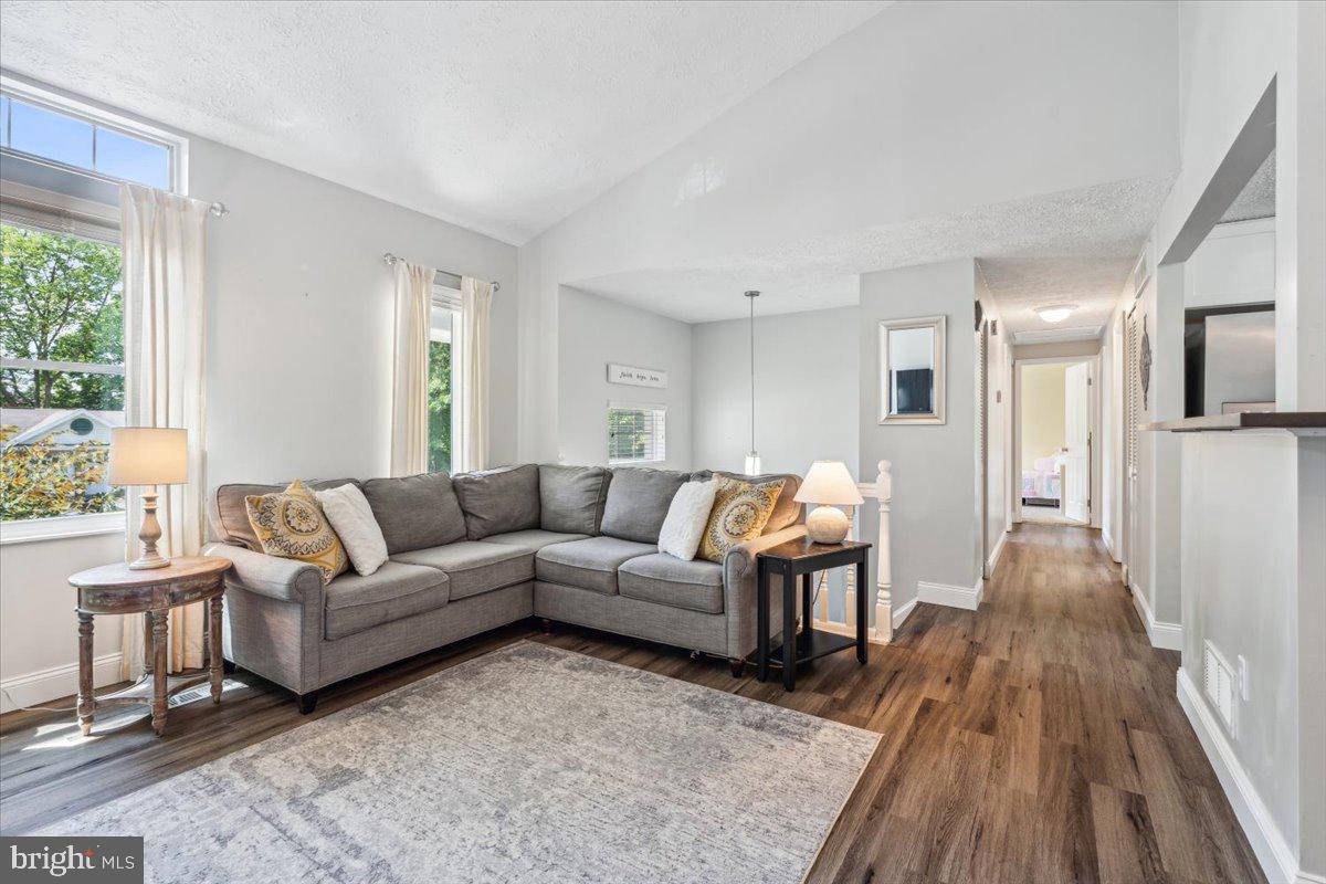 FOUNTAIN ROCK MANOR - Residential