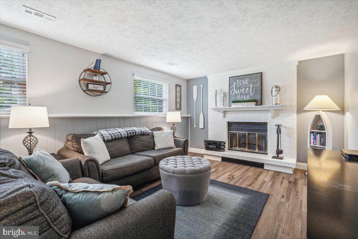 FOUNTAIN ROCK MANOR - Residential