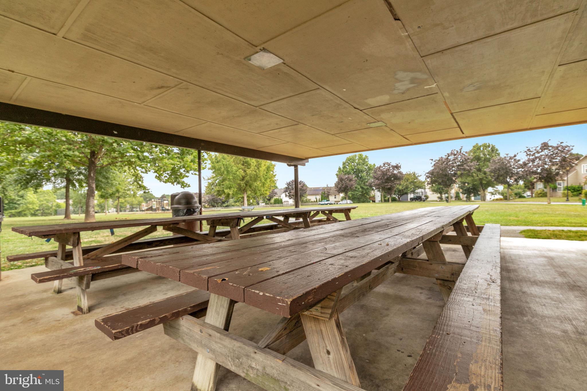 WILLOW BROOK - Residential