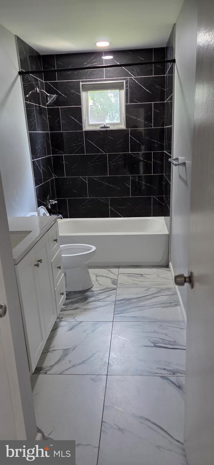 RANDALL RIDGE - Residential Lease