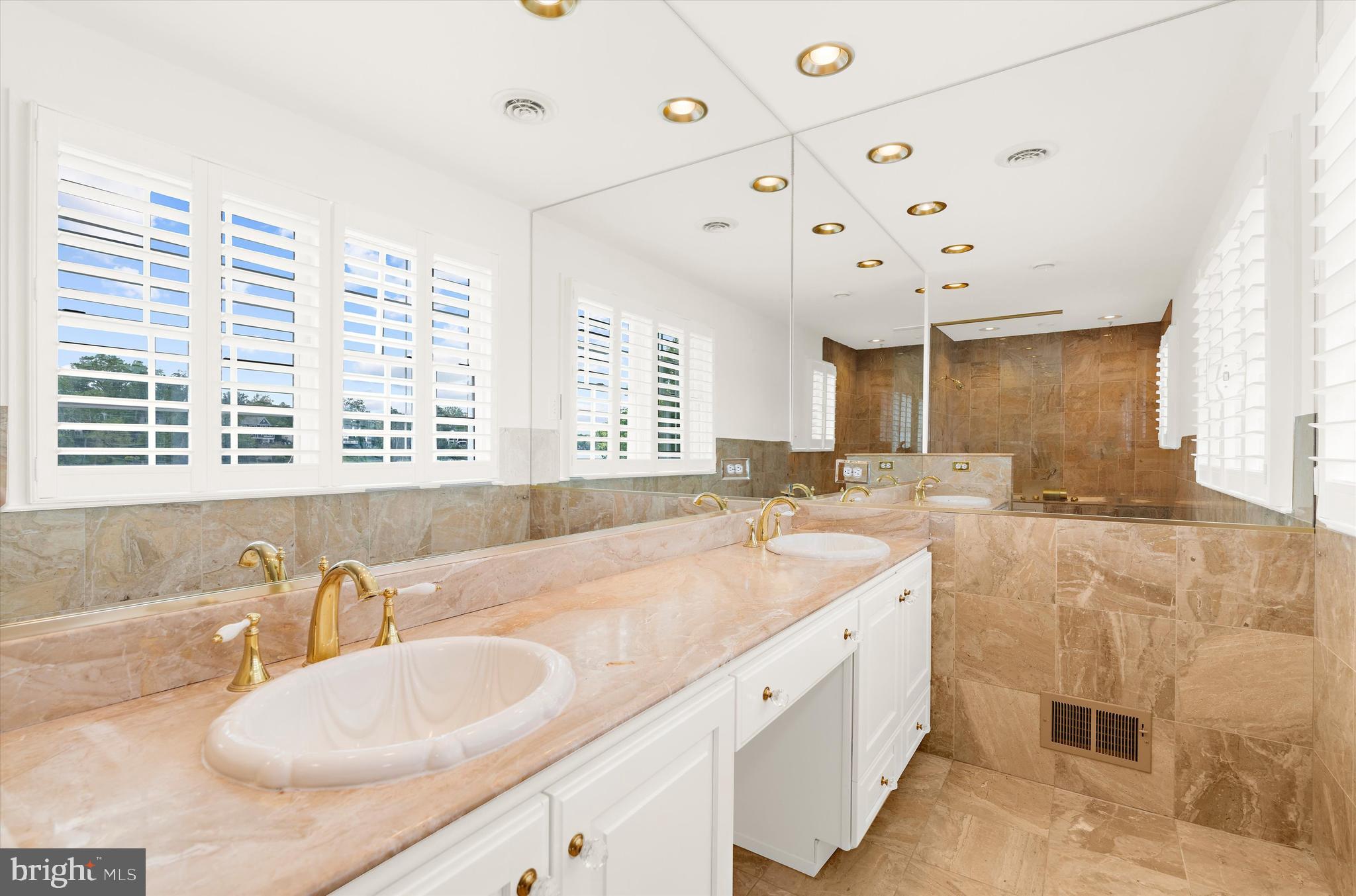 WEST SEVERNA PARK - Residential