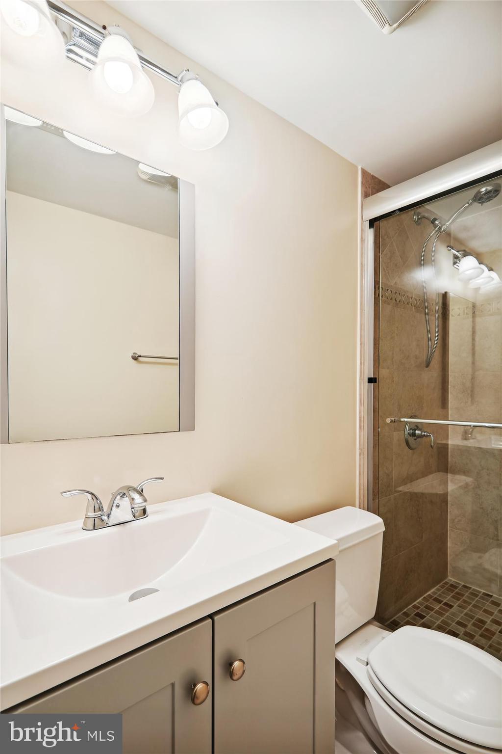 TYLER PARK - Residential Lease