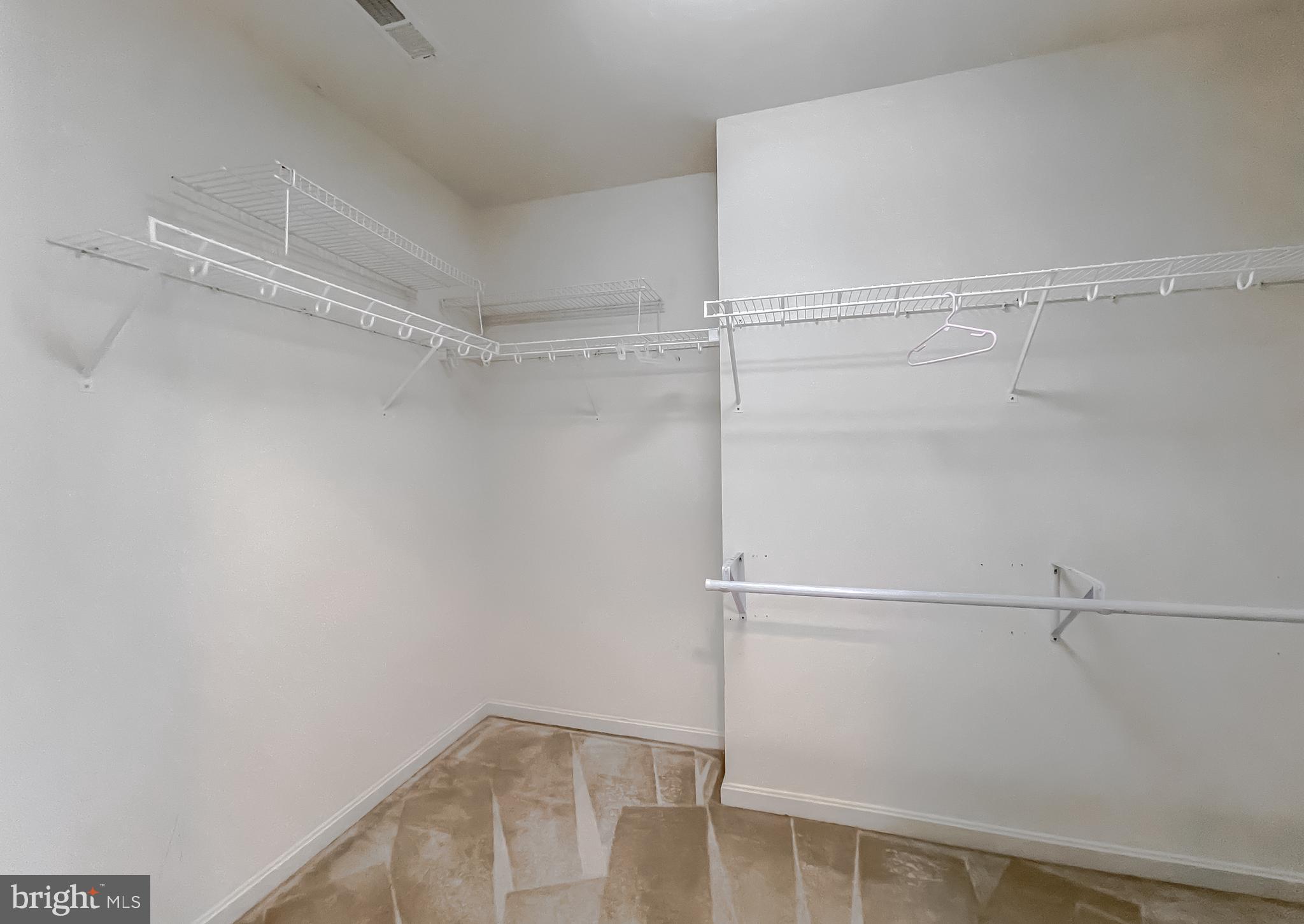 PEMBROOKE - Residential