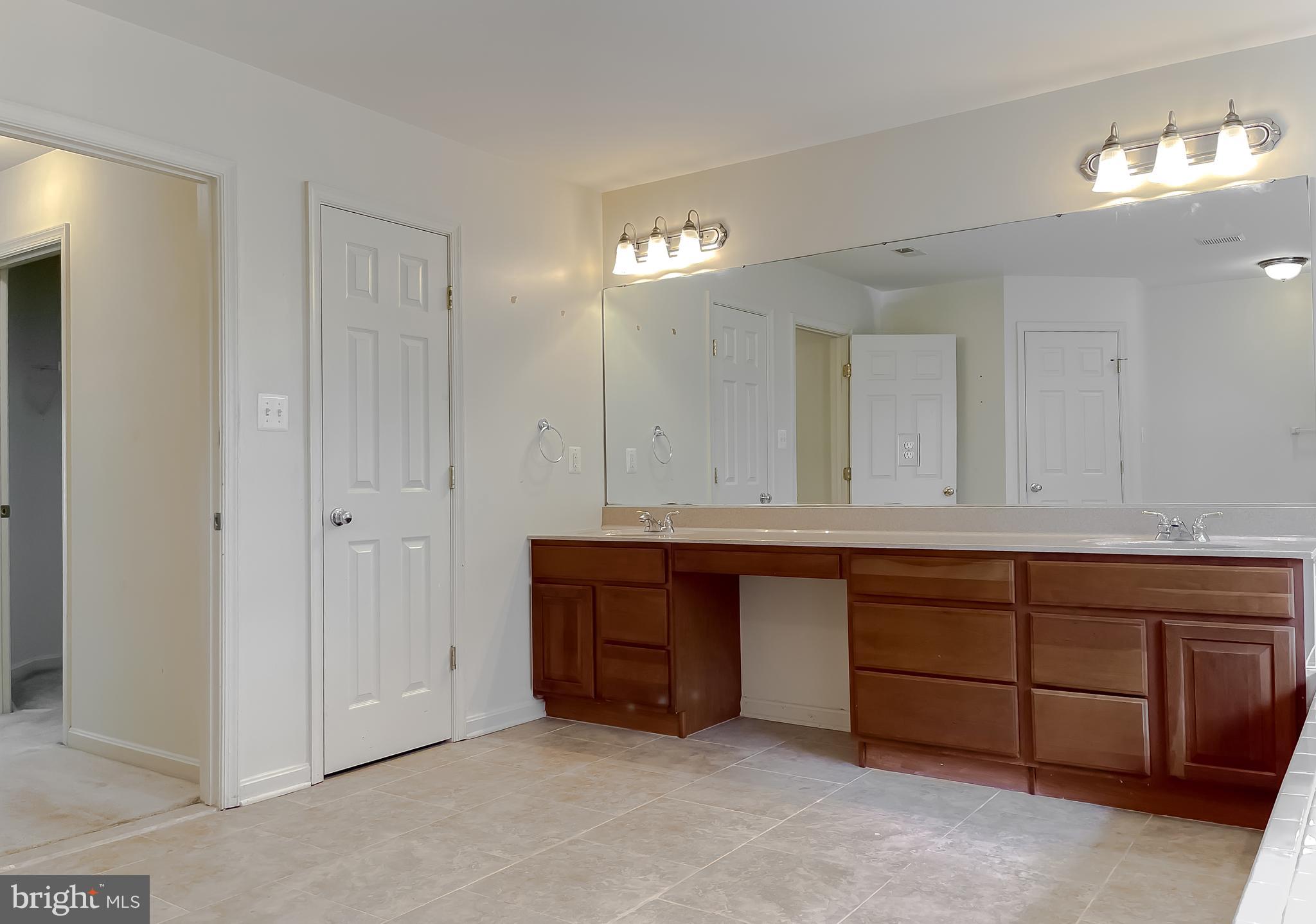 PEMBROOKE - Residential