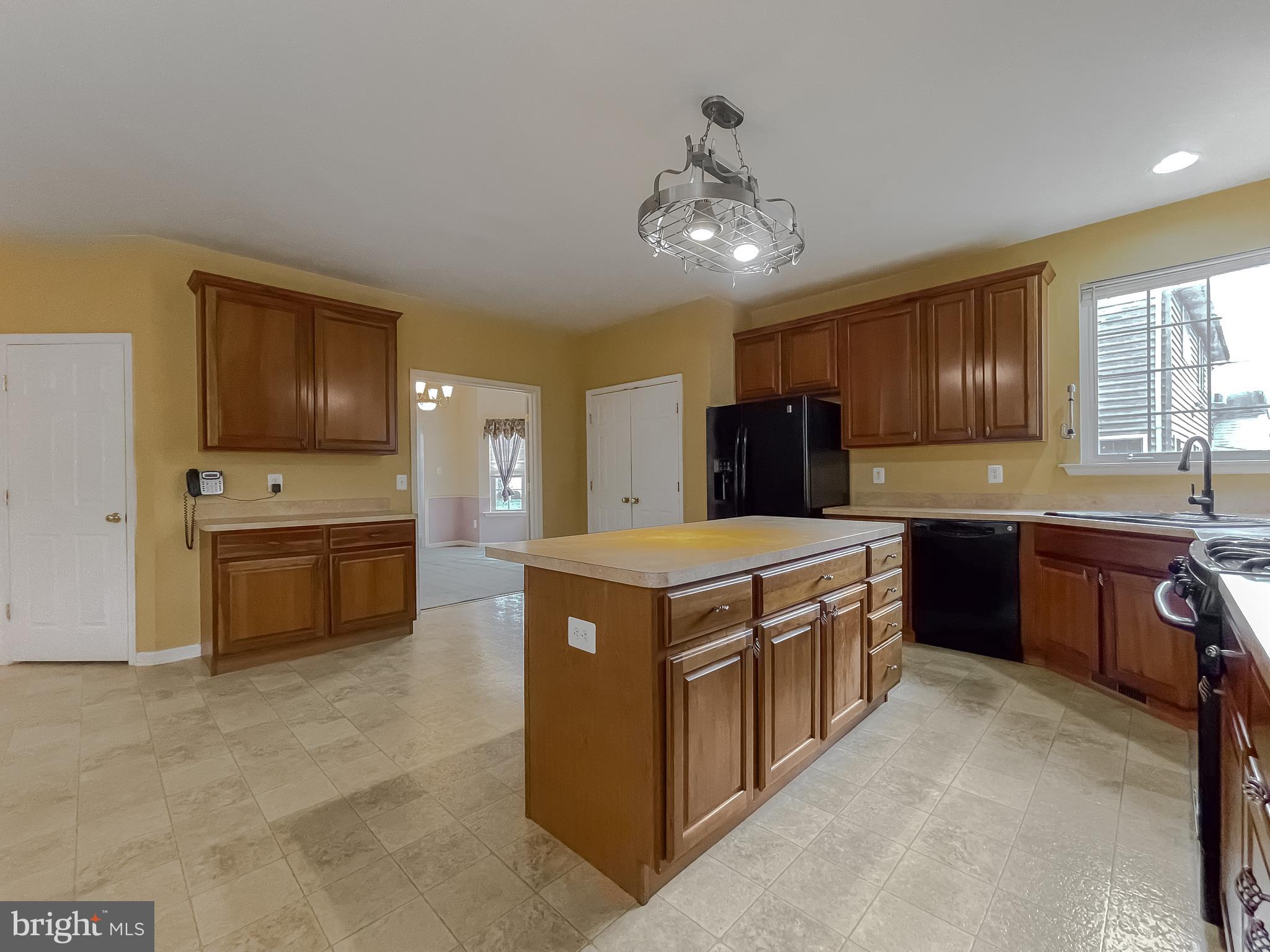 PEMBROOKE - Residential