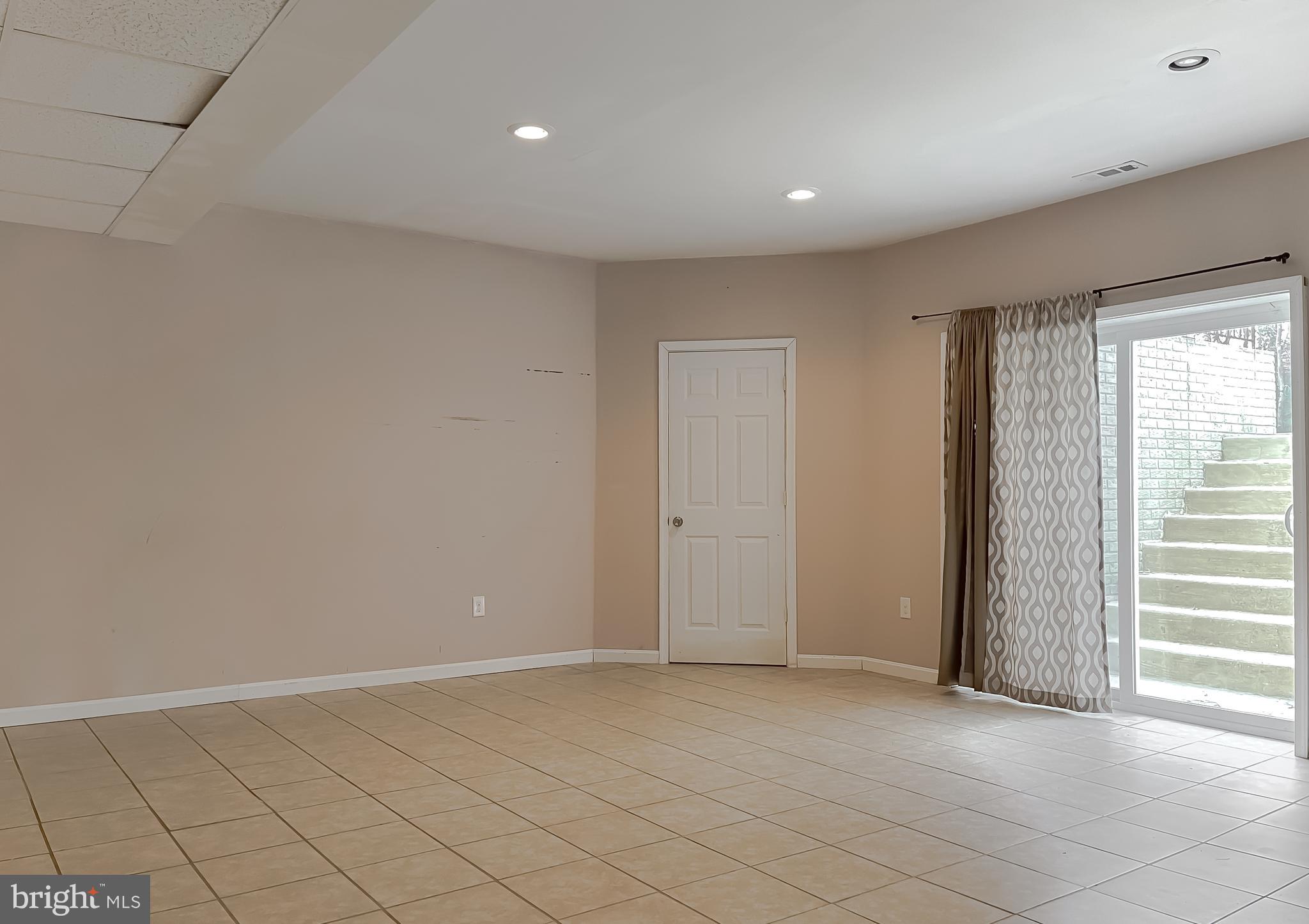 PEMBROOKE - Residential