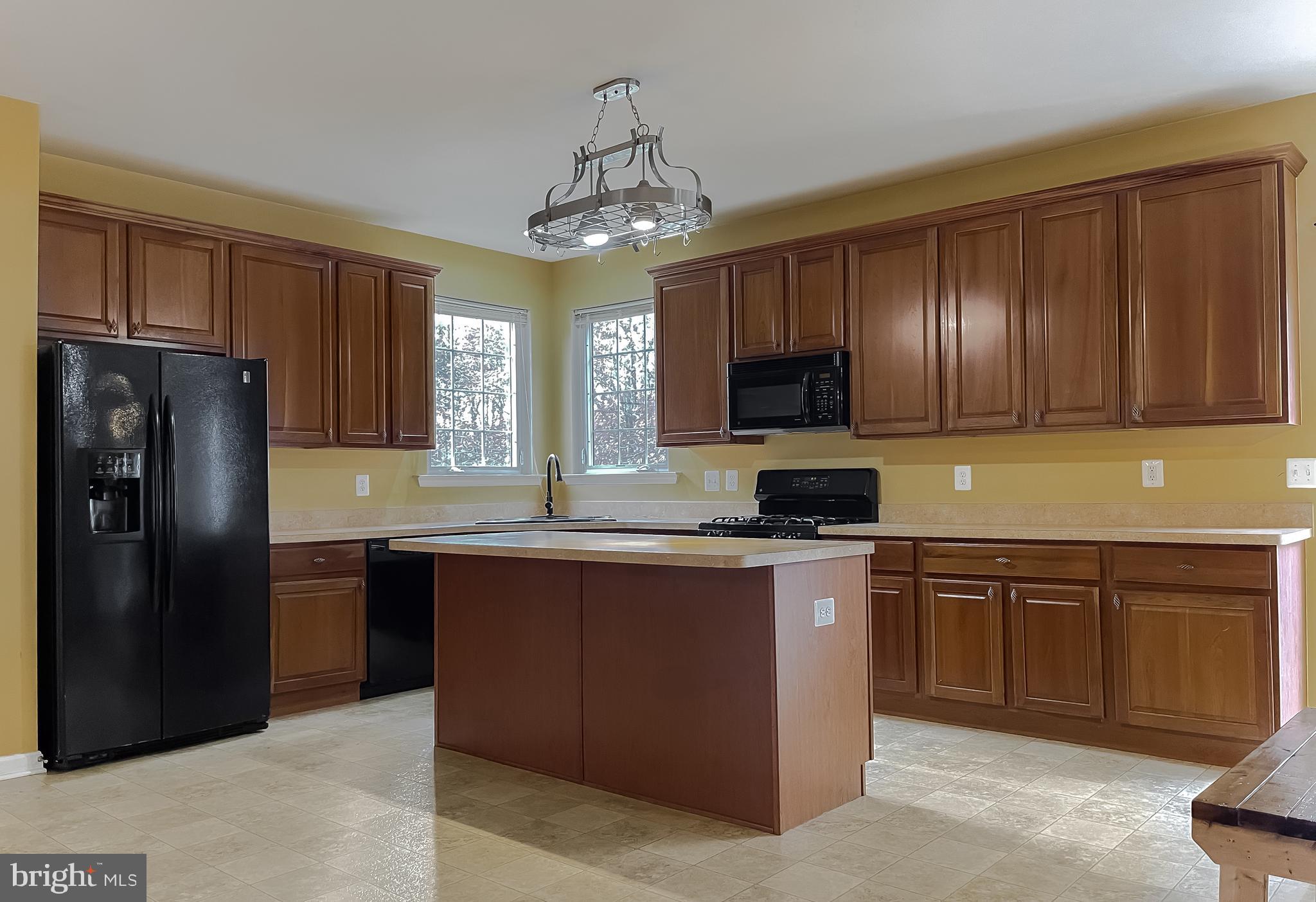 PEMBROOKE - Residential