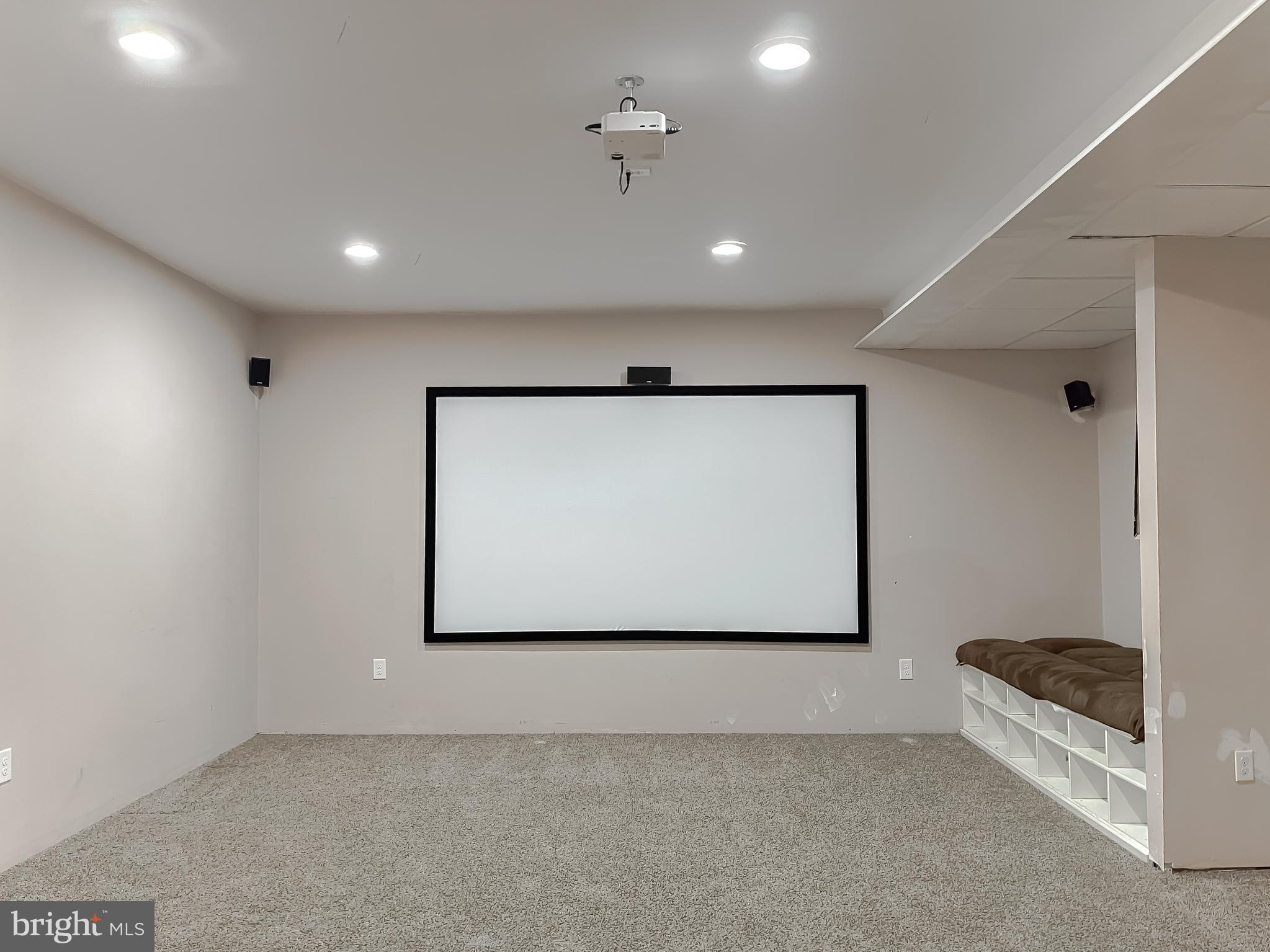 PEMBROOKE - Residential