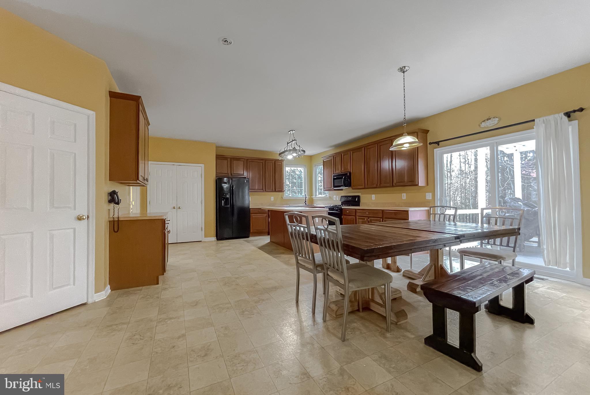 PEMBROOKE - Residential