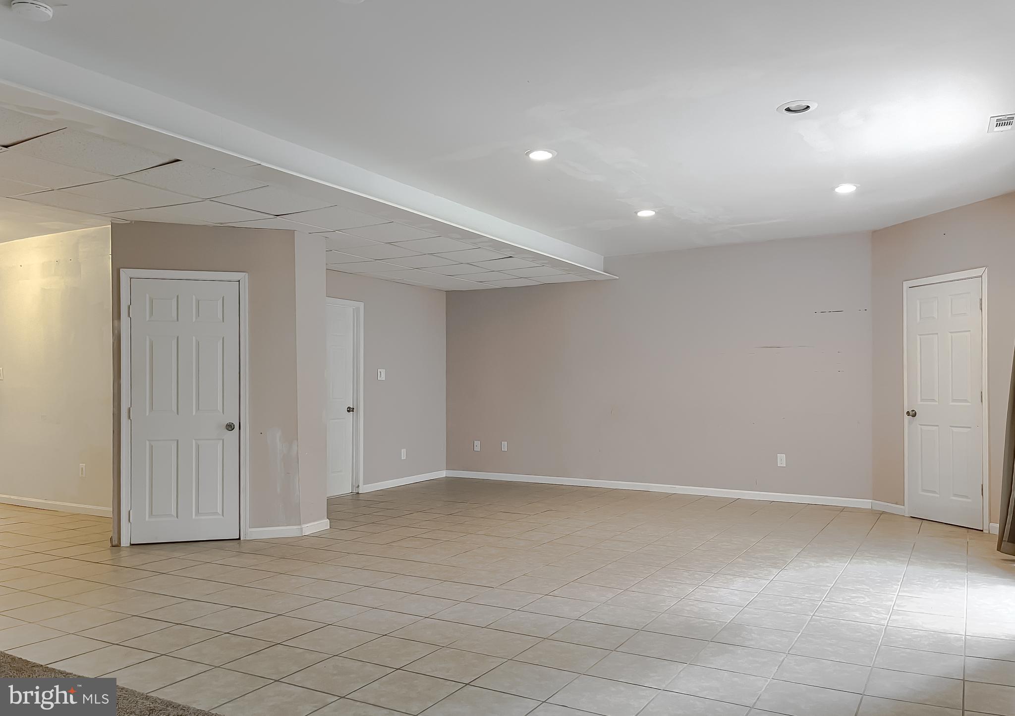 PEMBROOKE - Residential