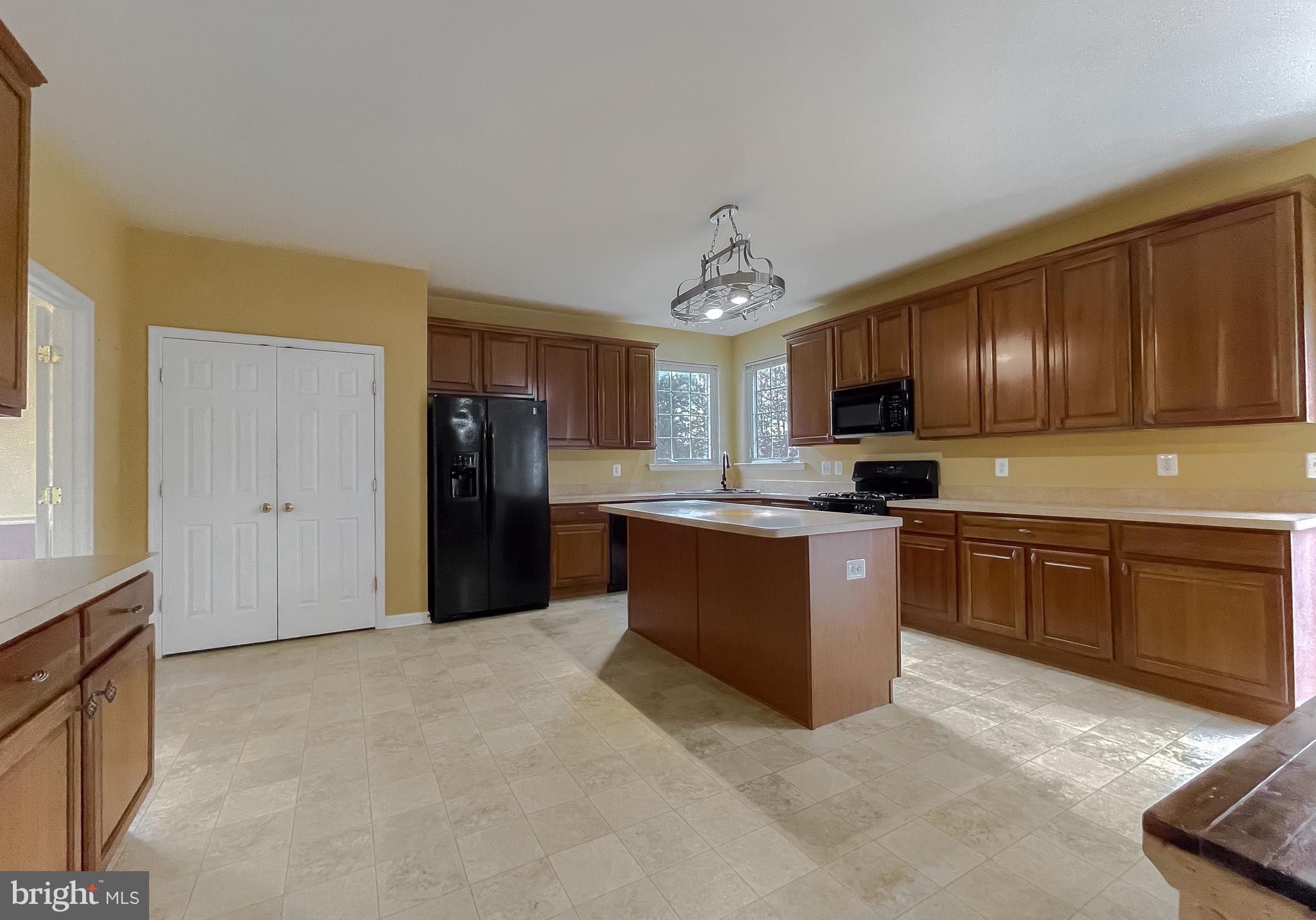 PEMBROOKE - Residential