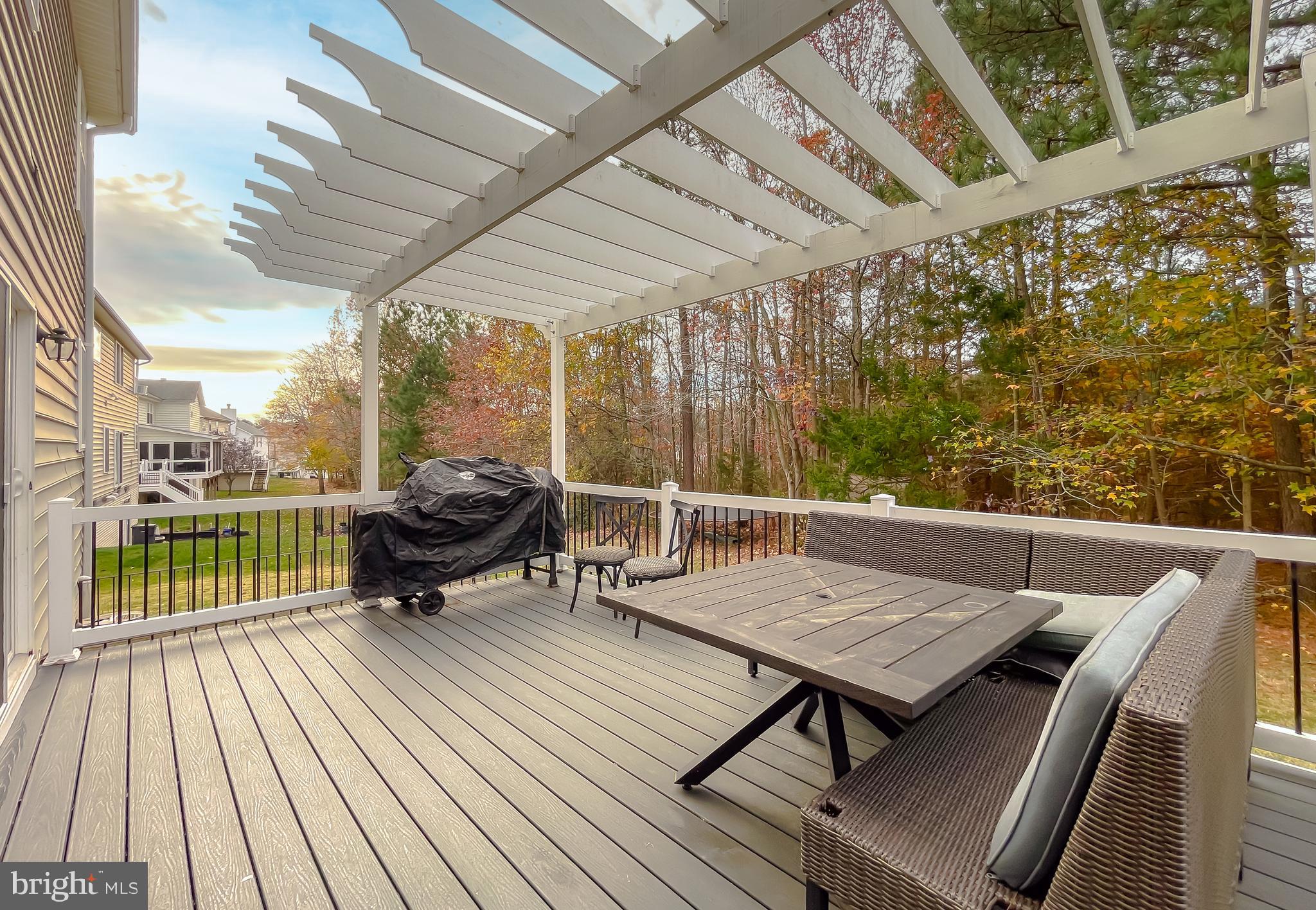 PEMBROOKE - Residential