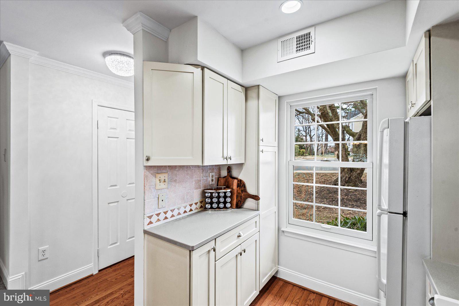 WATERS EDGE - Residential