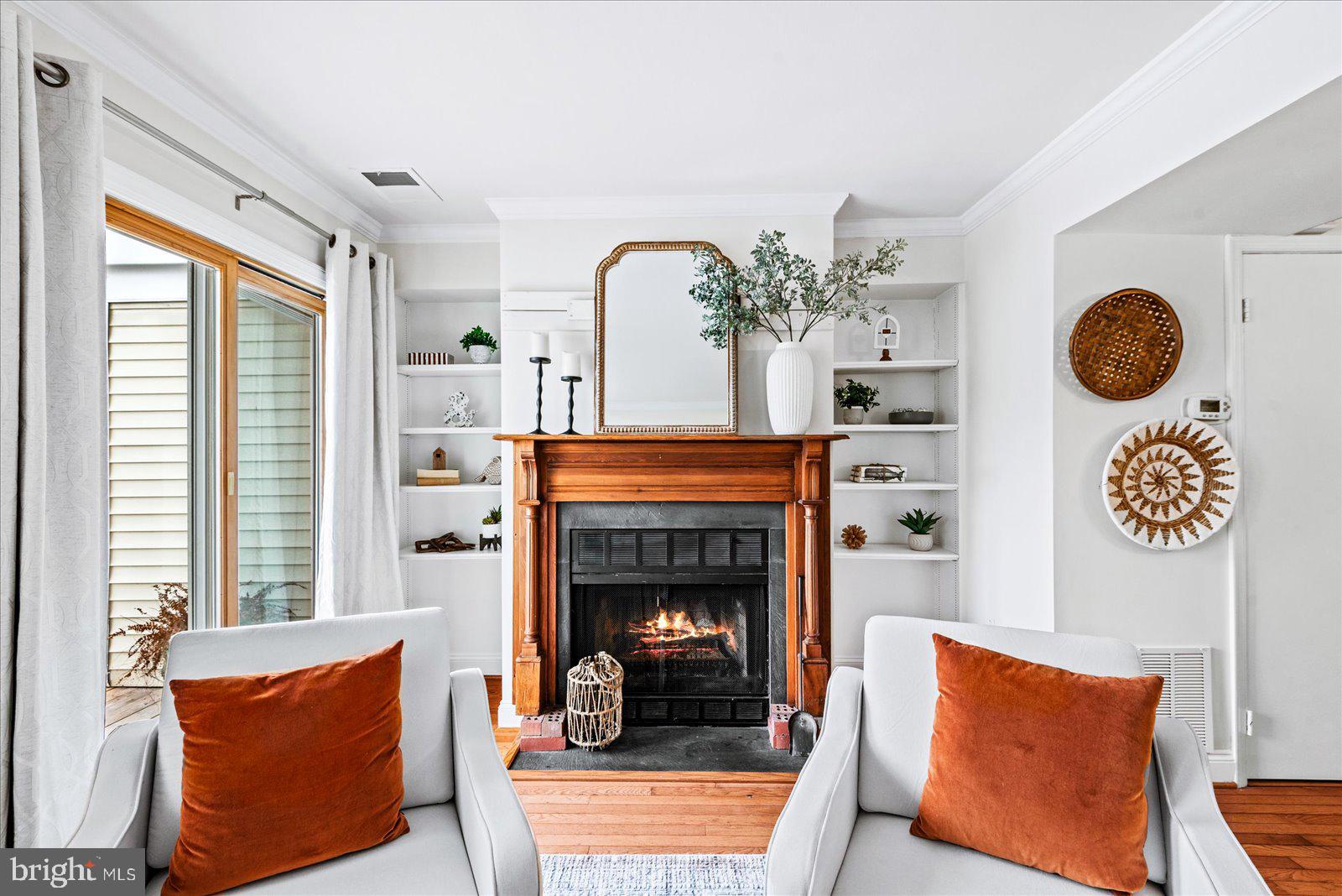 WATERS EDGE - Residential