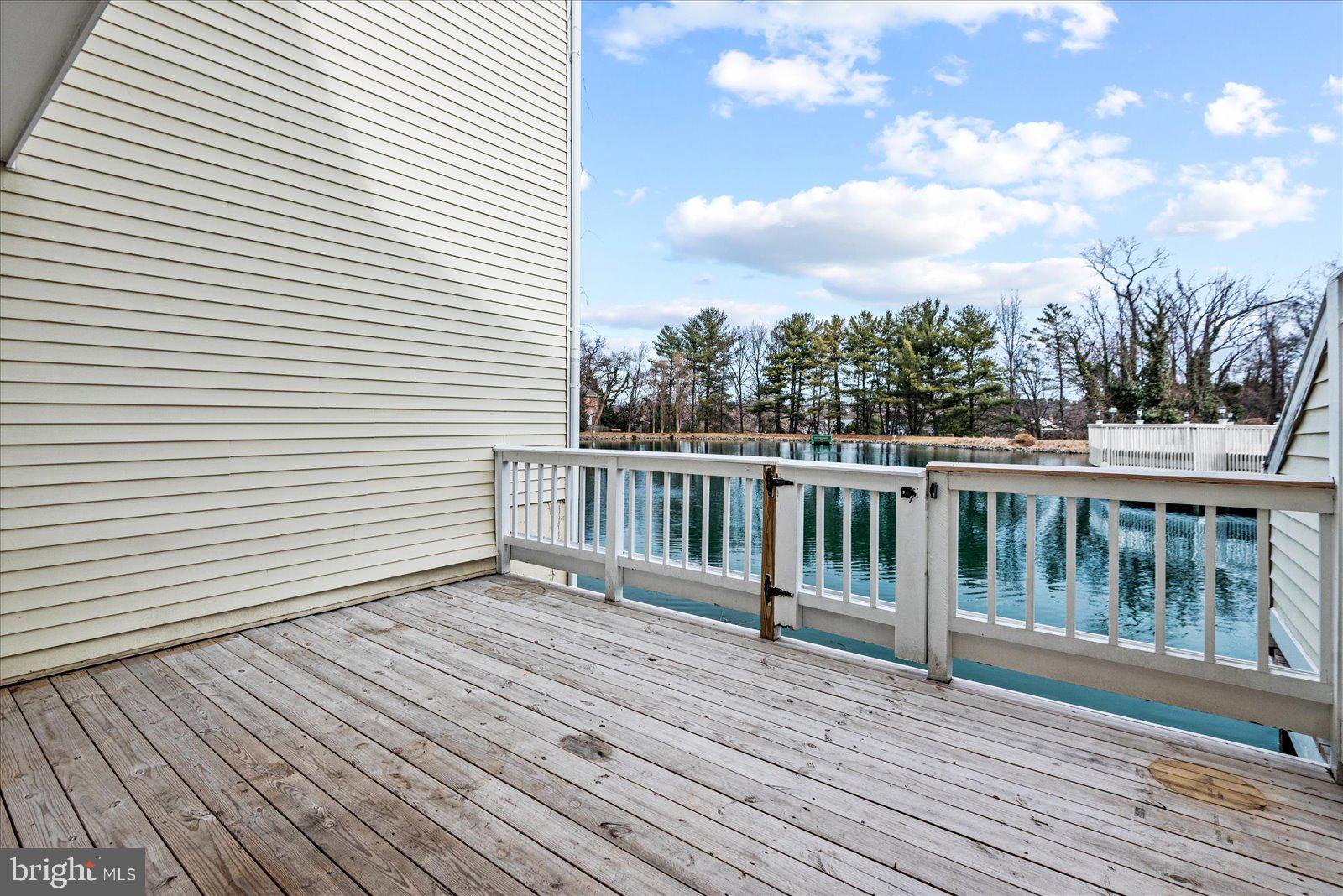 WATERS EDGE - Residential