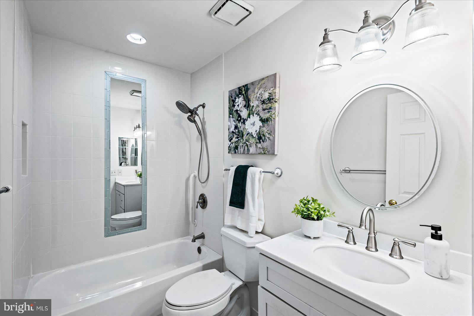 WATERS EDGE - Residential