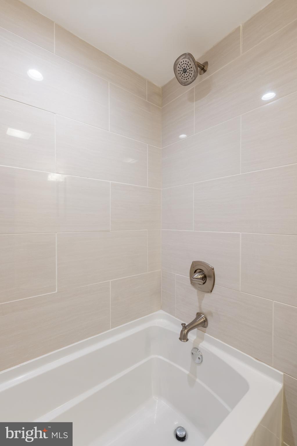 BELLA VISTA - Residential