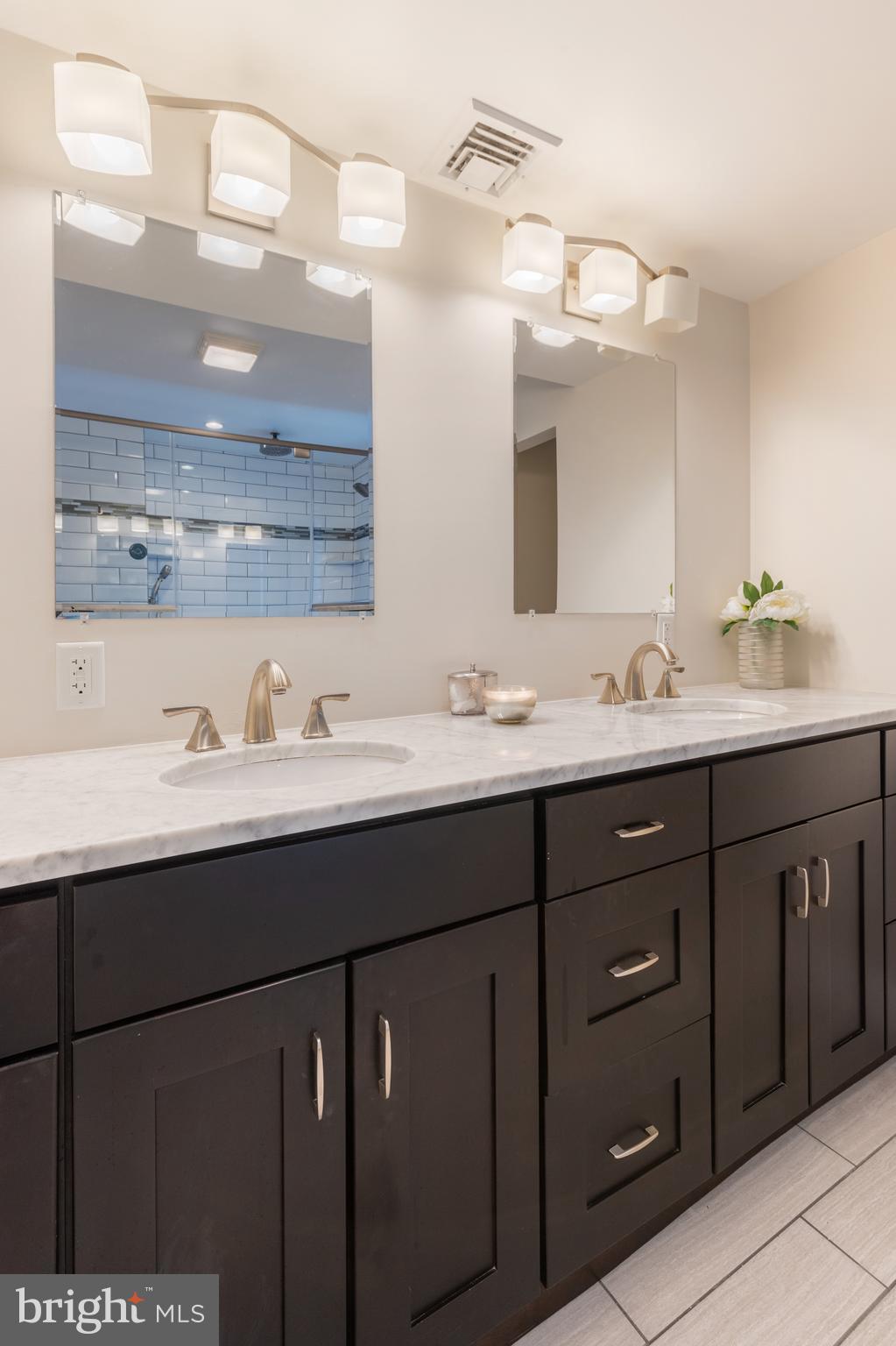 BELLA VISTA - Residential