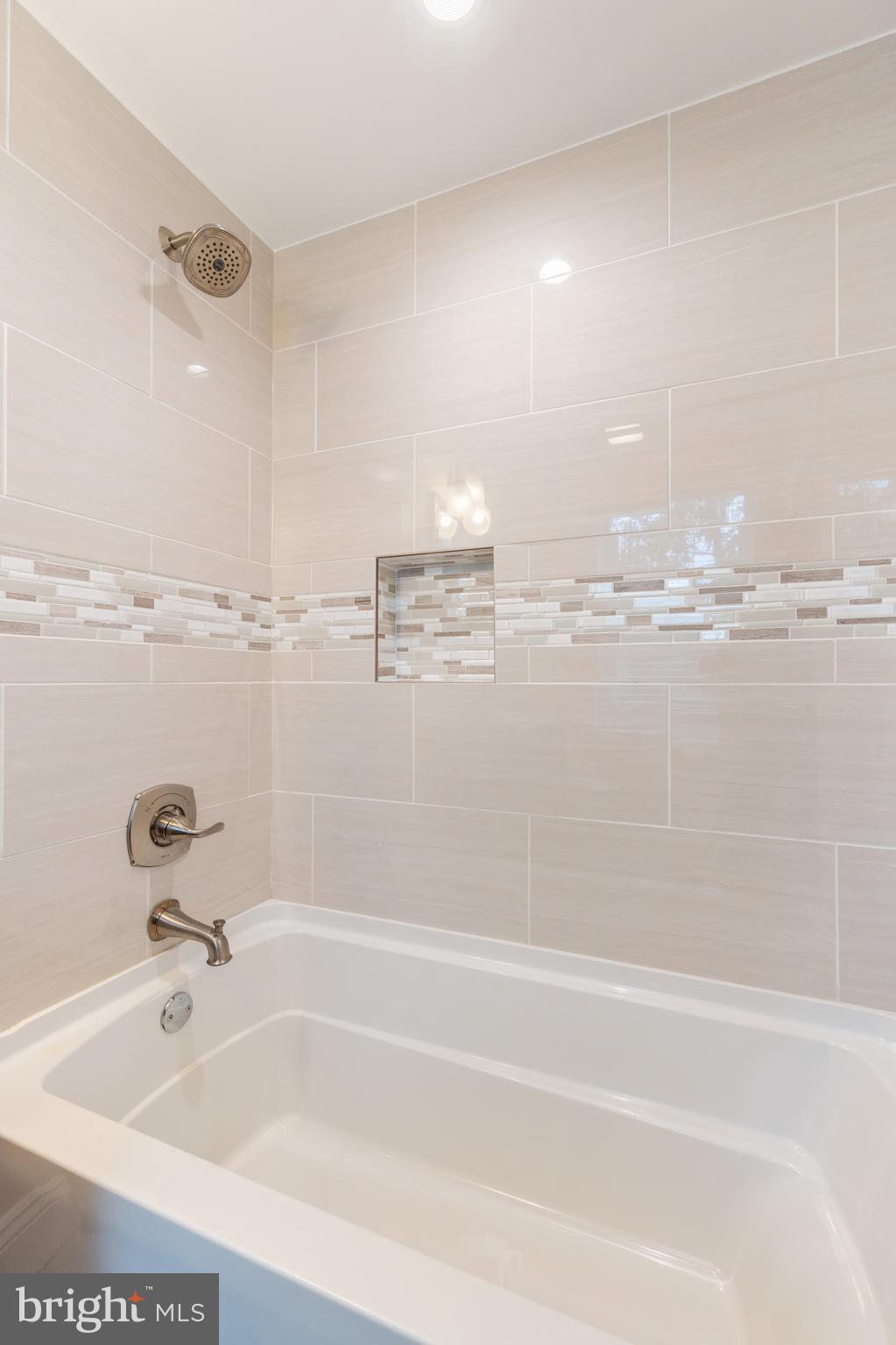 BELLA VISTA - Residential