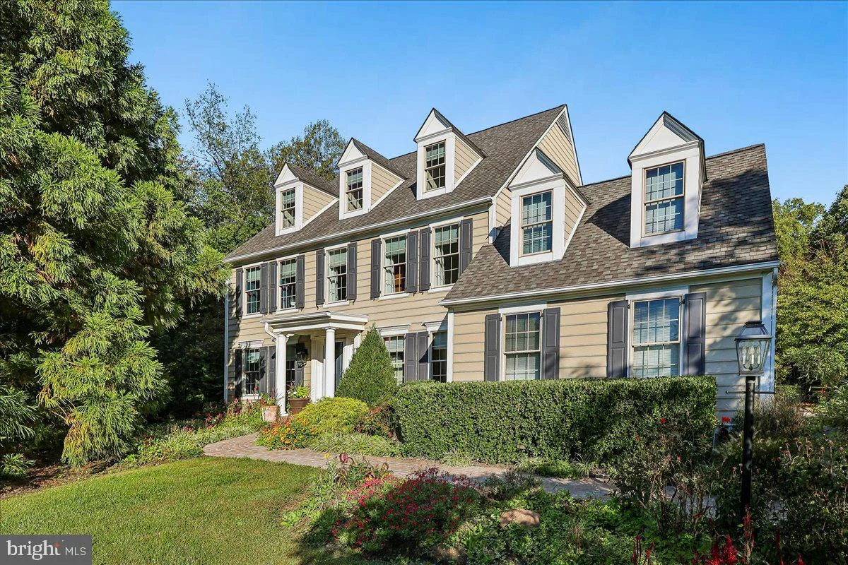 260 W Pasadena Road, Millersville, MD 21108