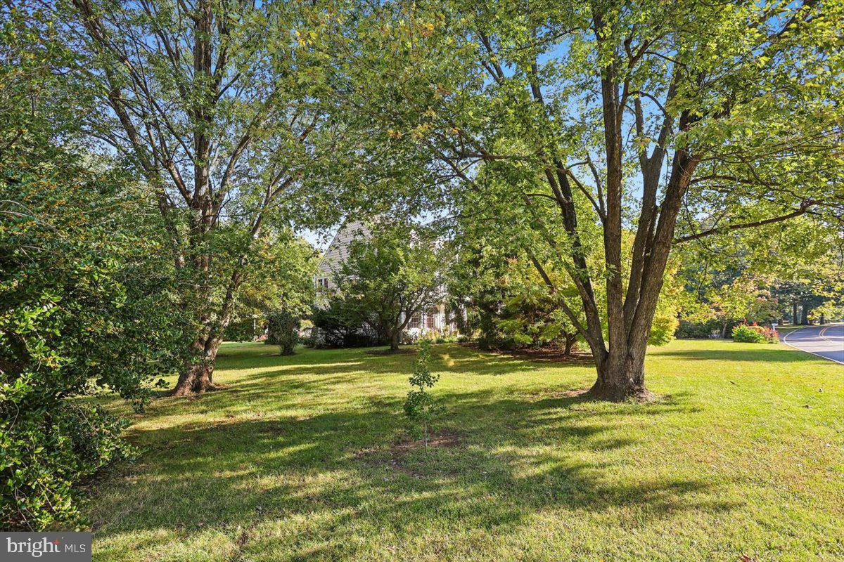 260 W PASADENA ROAD