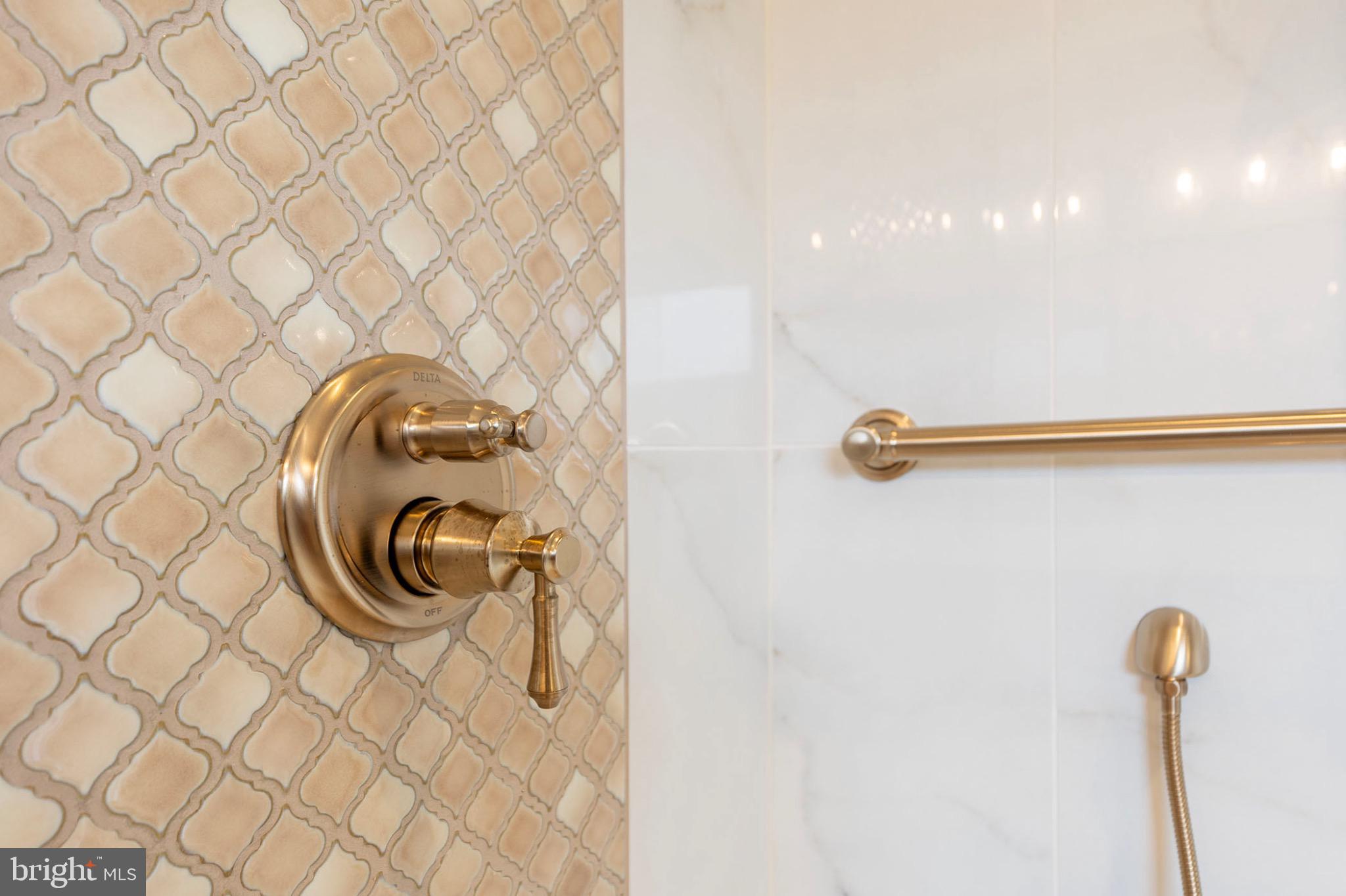 JOHN F ANDERSON - Residential