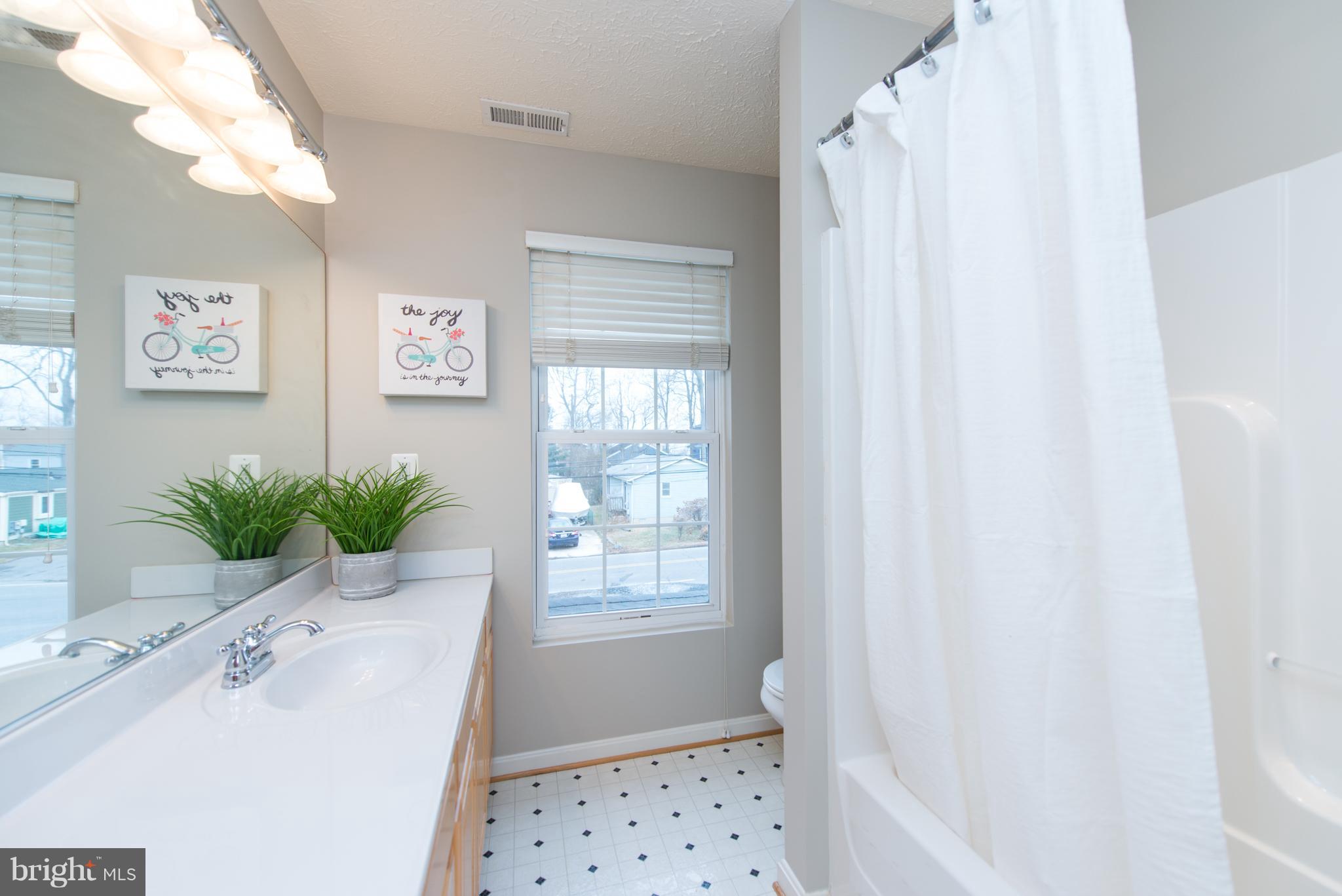 OYSTER HARBOR - Residential